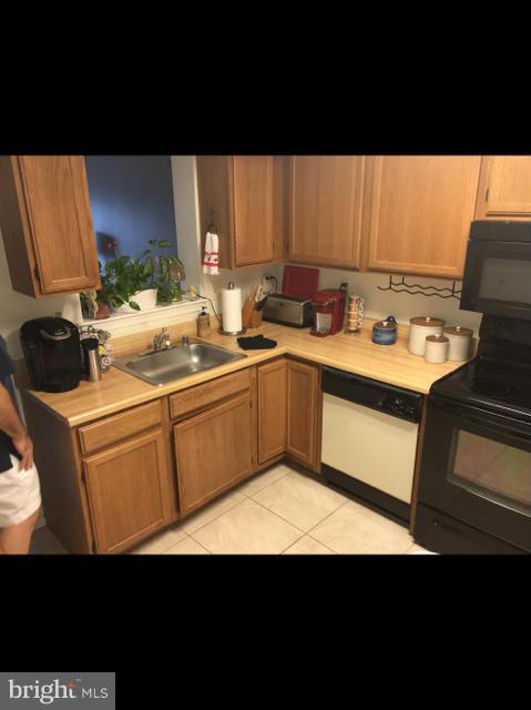 STONEY BEACH - Residential