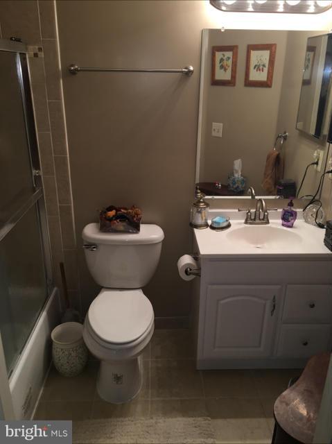 STONEY BEACH - Residential