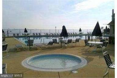 STONEY BEACH - Residential