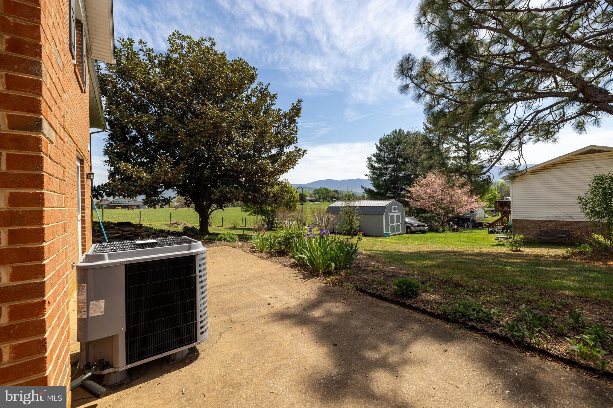 HILLDALE - Residential