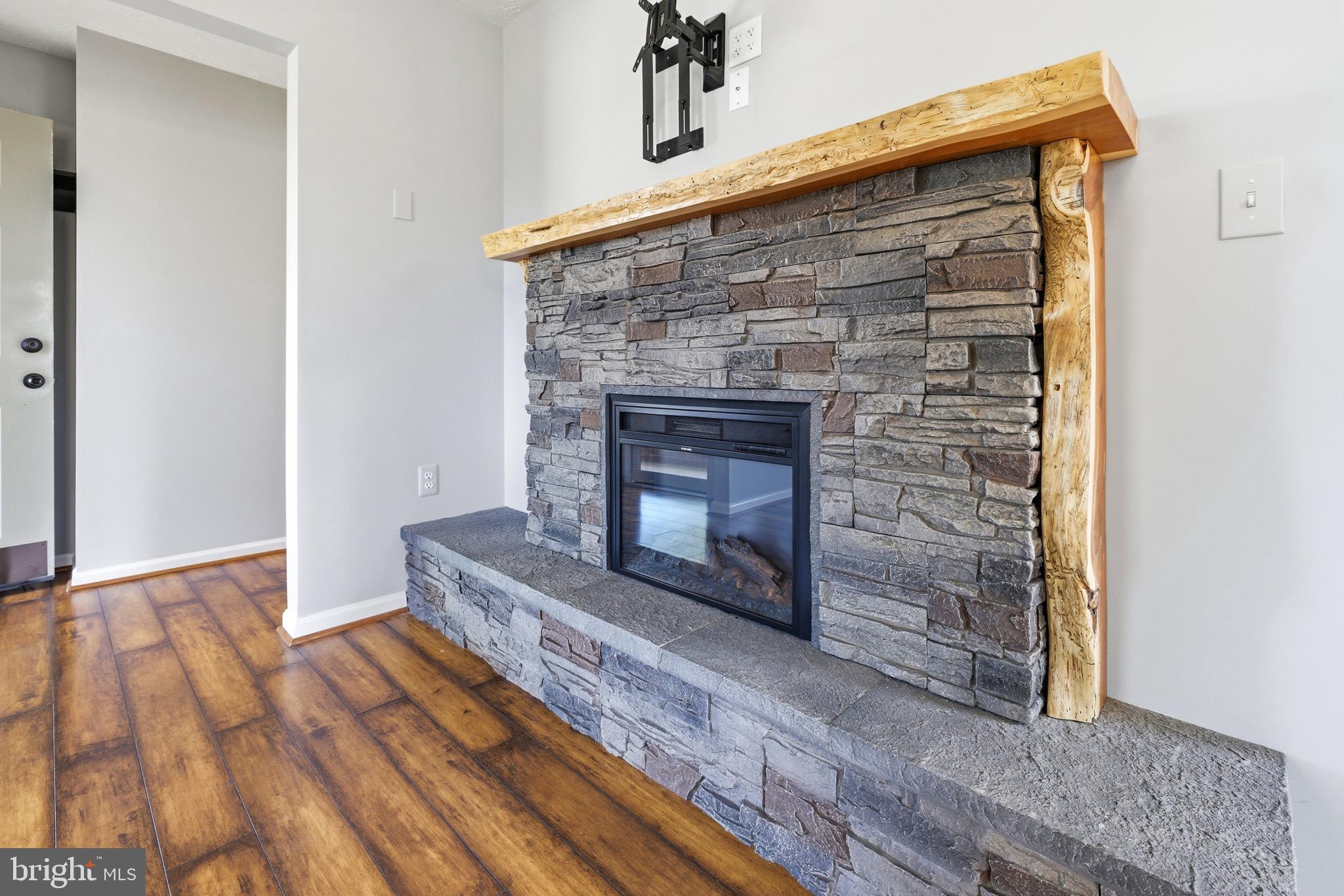 HILLDALE - Residential