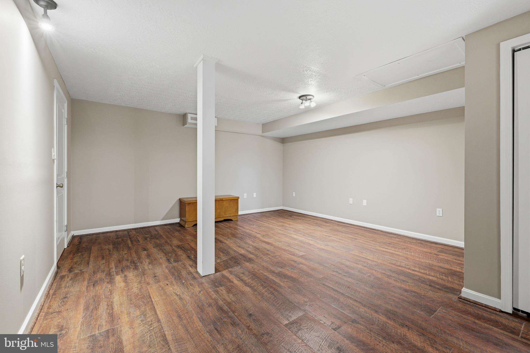 HILLDALE - Residential