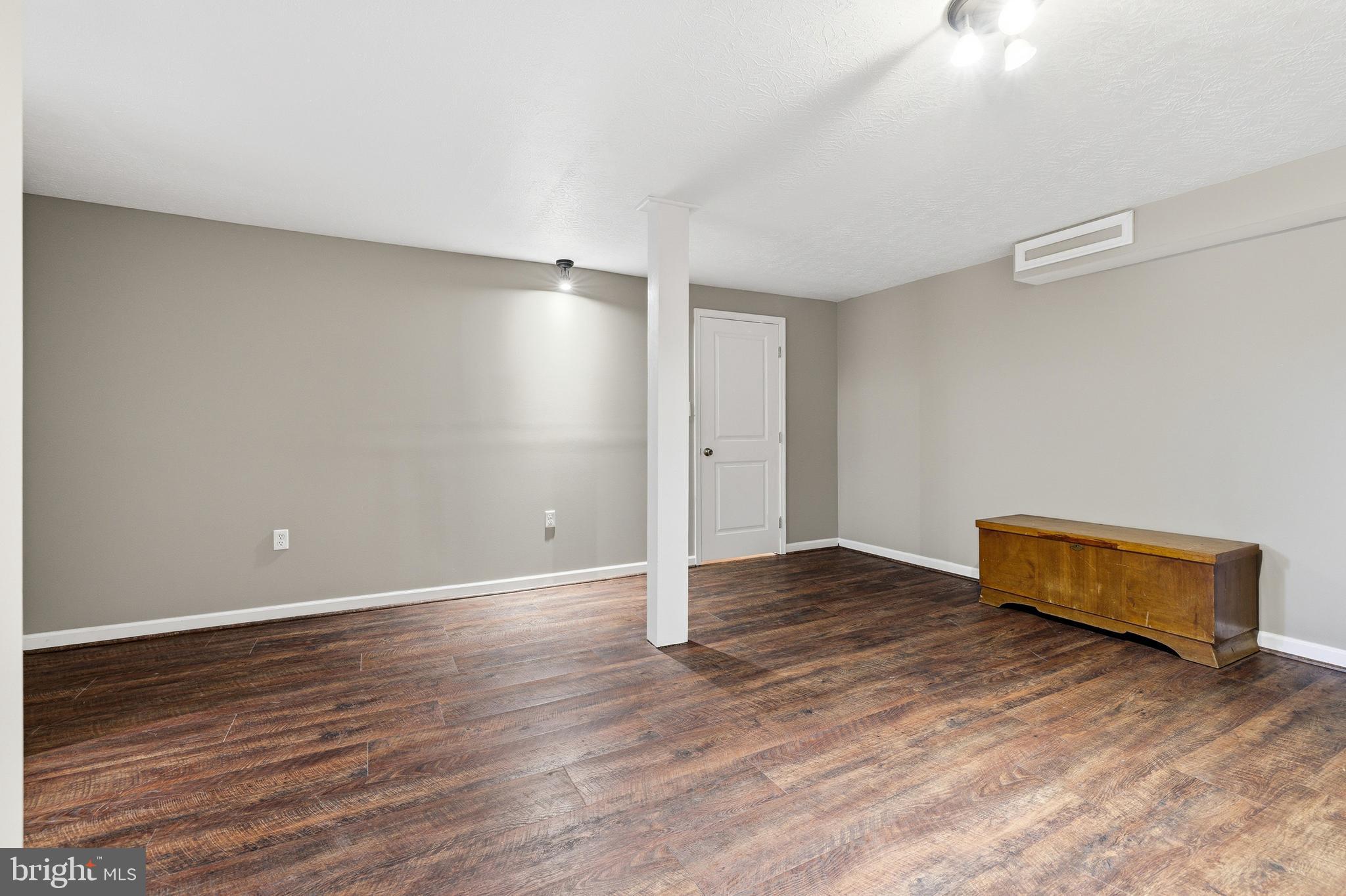 HILLDALE - Residential