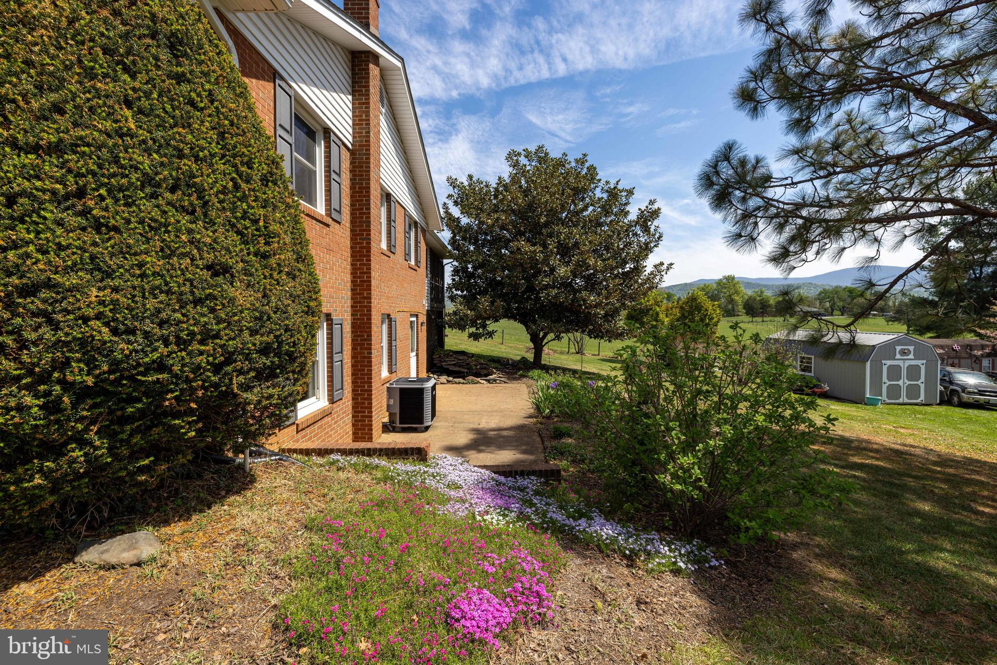 HILLDALE - Residential