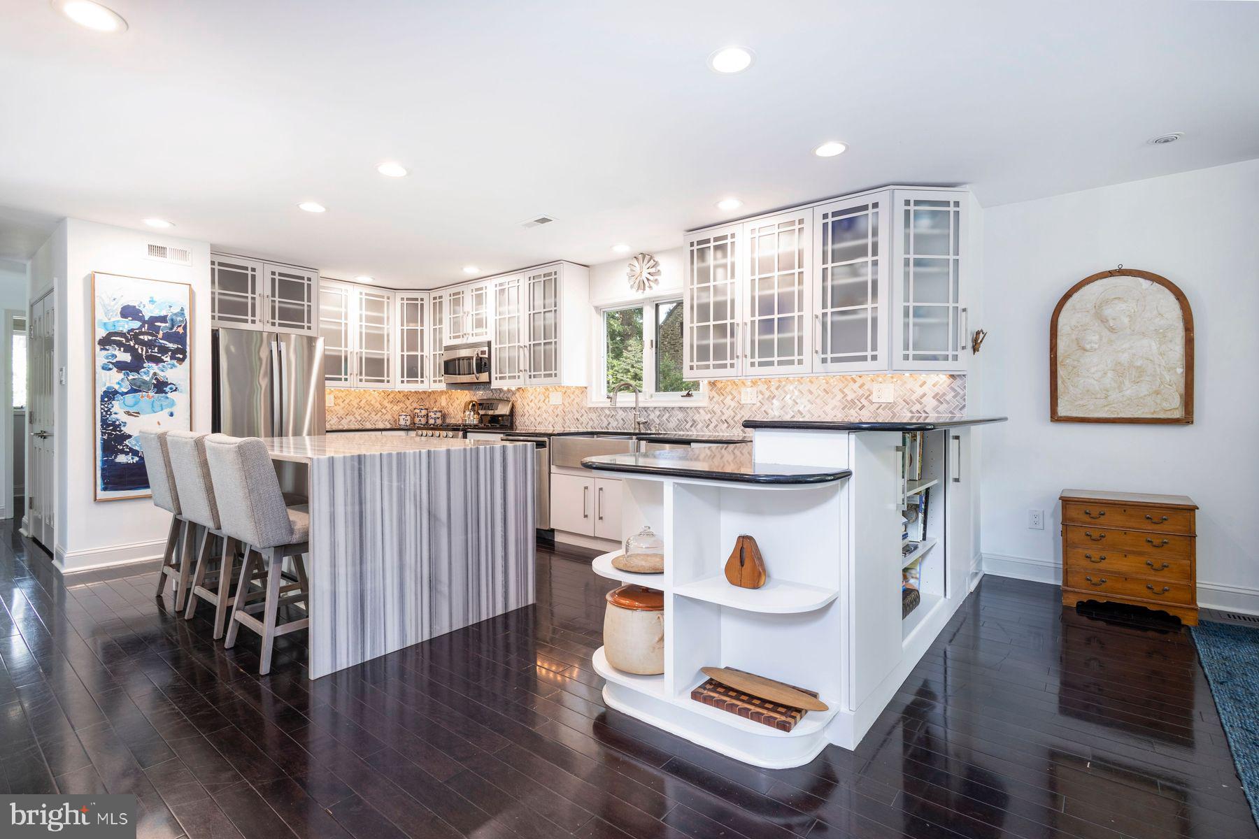 CHESTNUT HILL - Residential