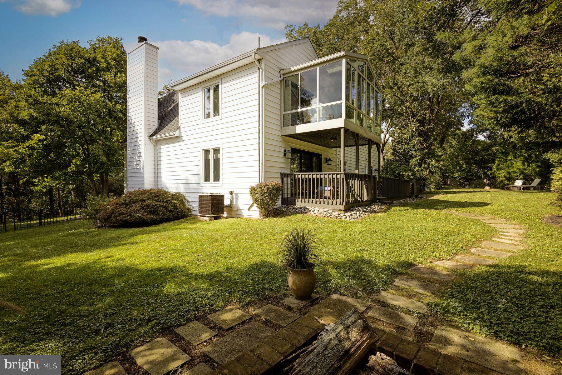 CHESTNUT HILL - Residential