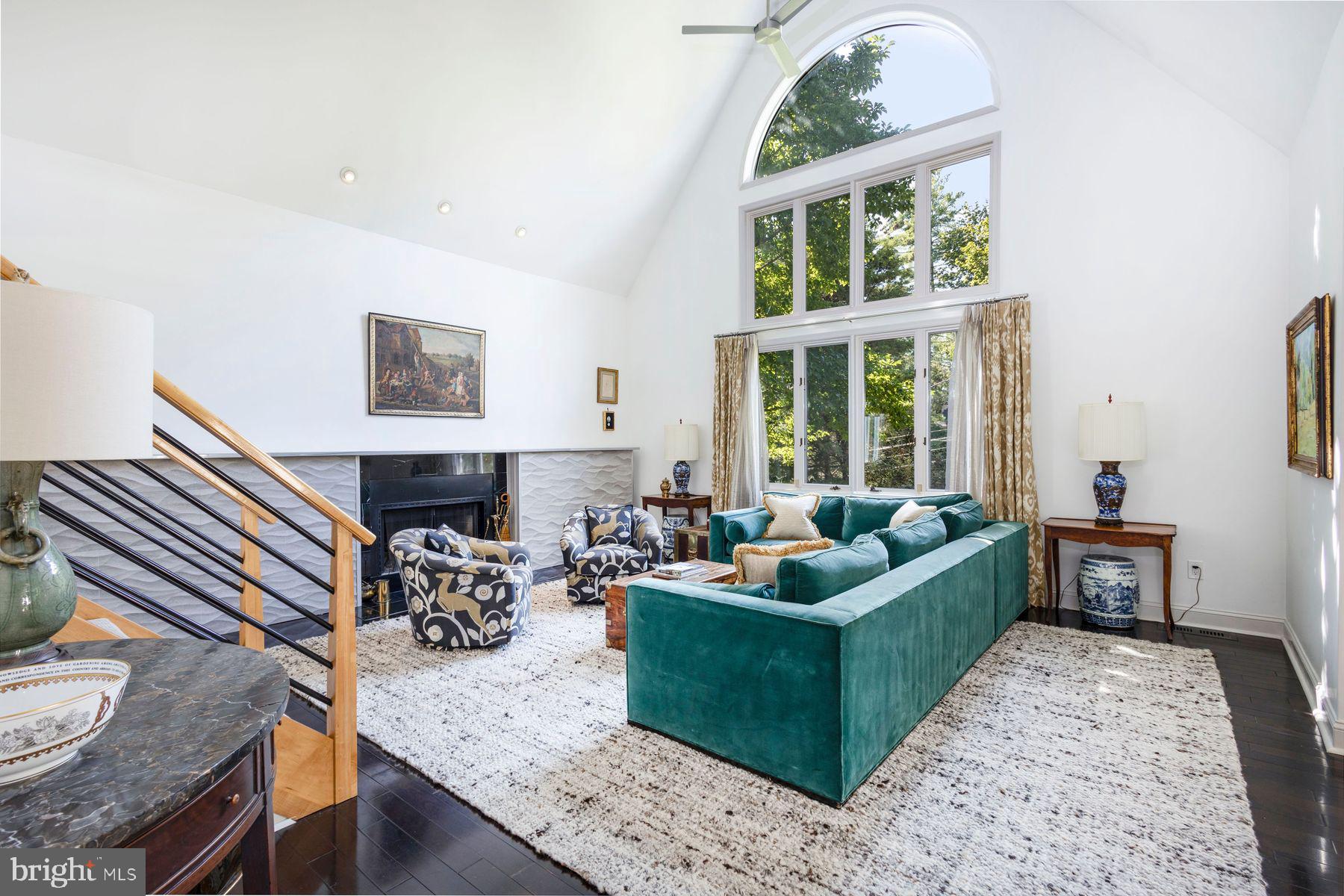 CHESTNUT HILL - Residential