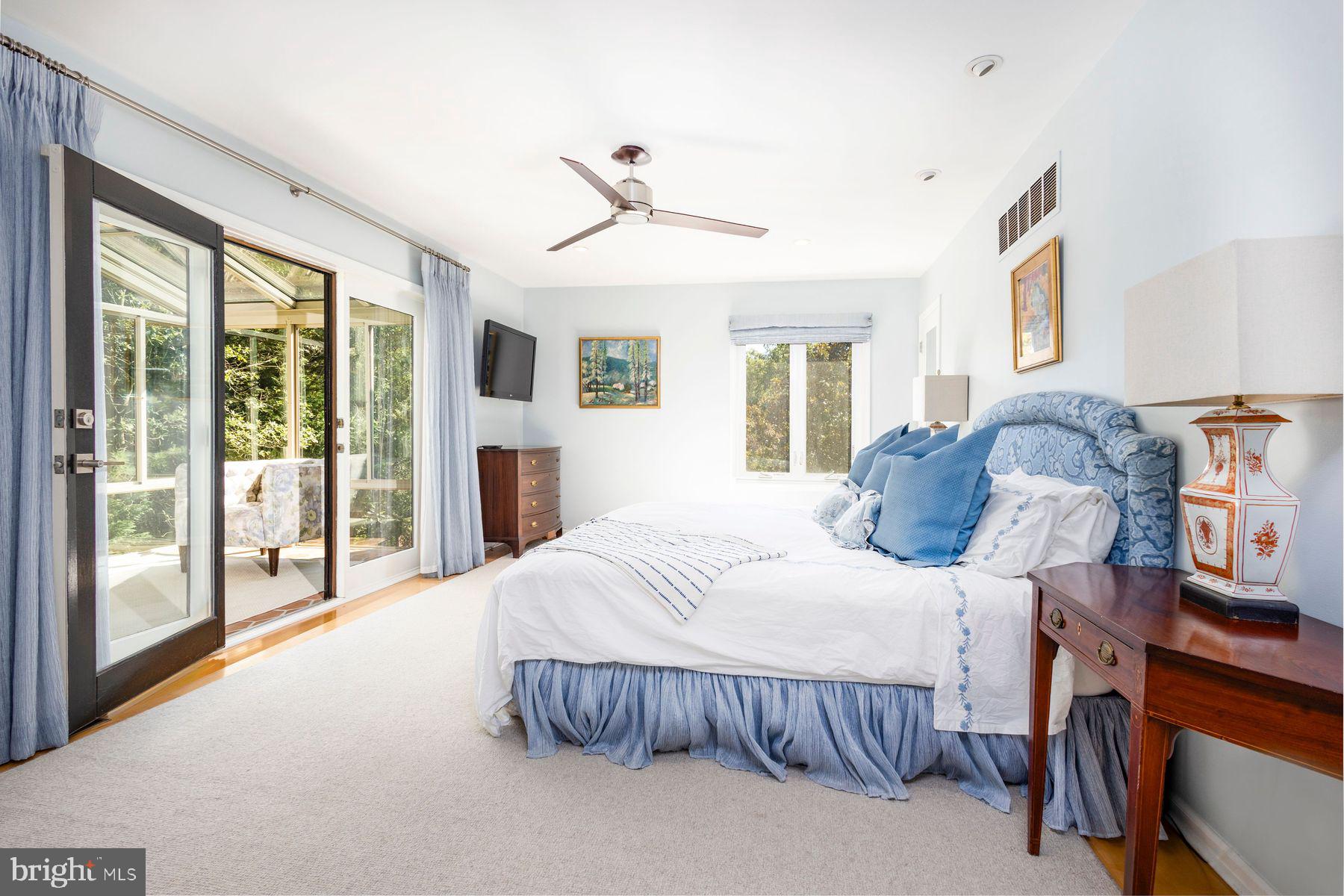 CHESTNUT HILL - Residential