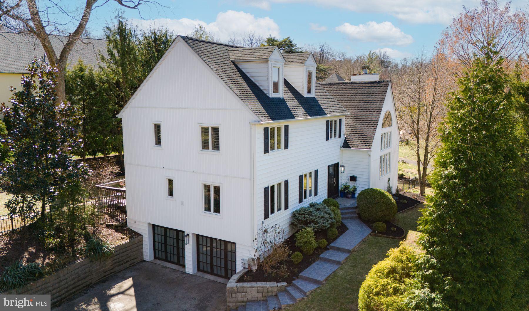 CHESTNUT HILL - Residential