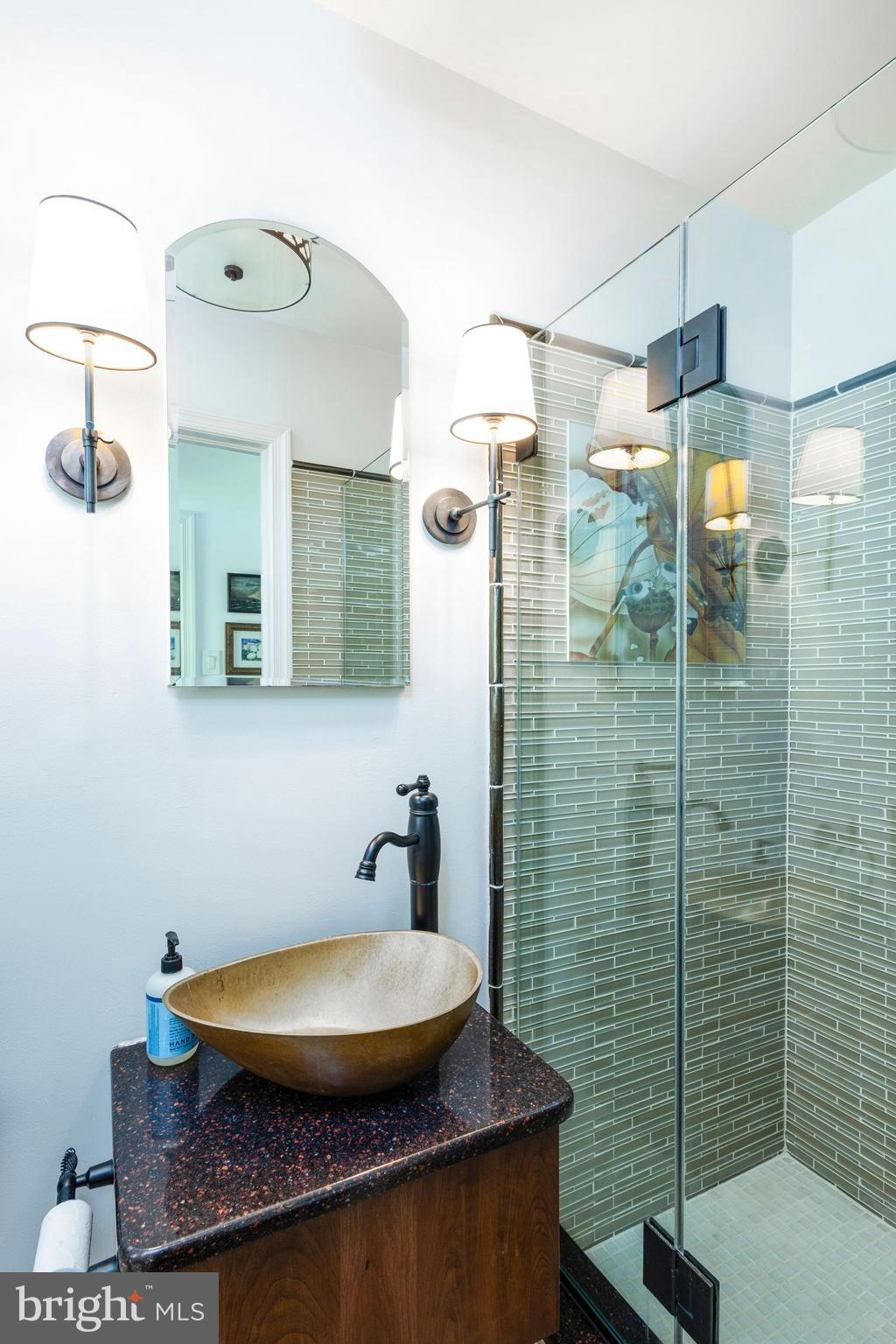 CHESTNUT HILL - Residential