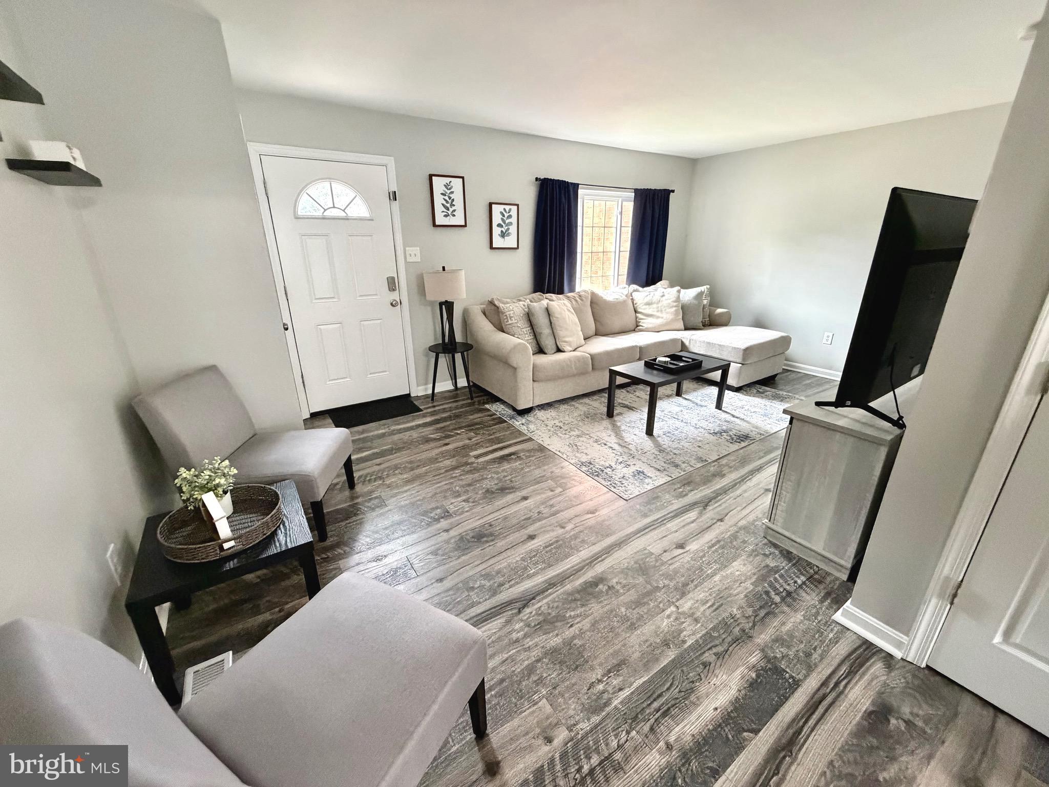 ELIZABETHS LANDING - Residential