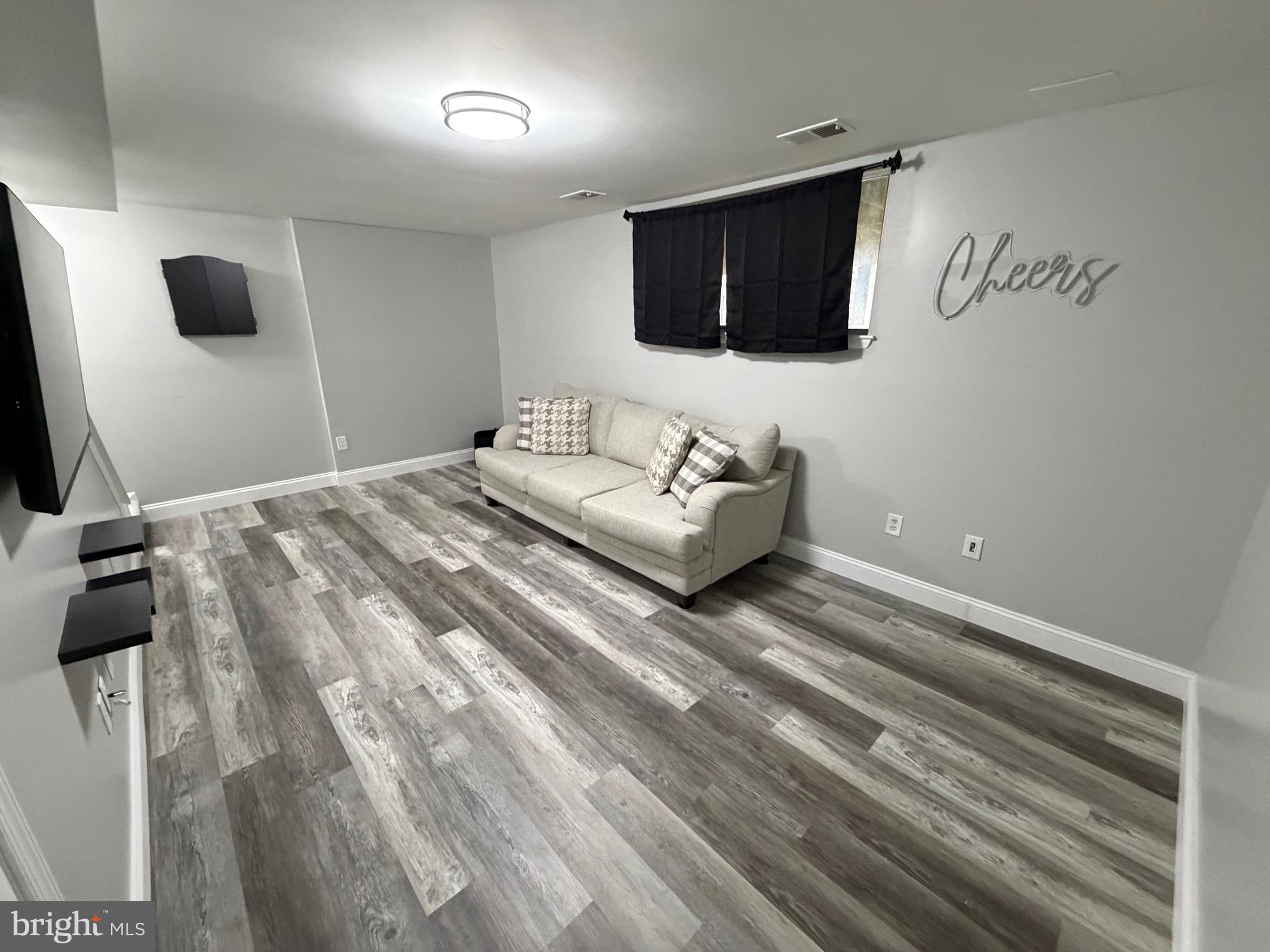 ELIZABETHS LANDING - Residential