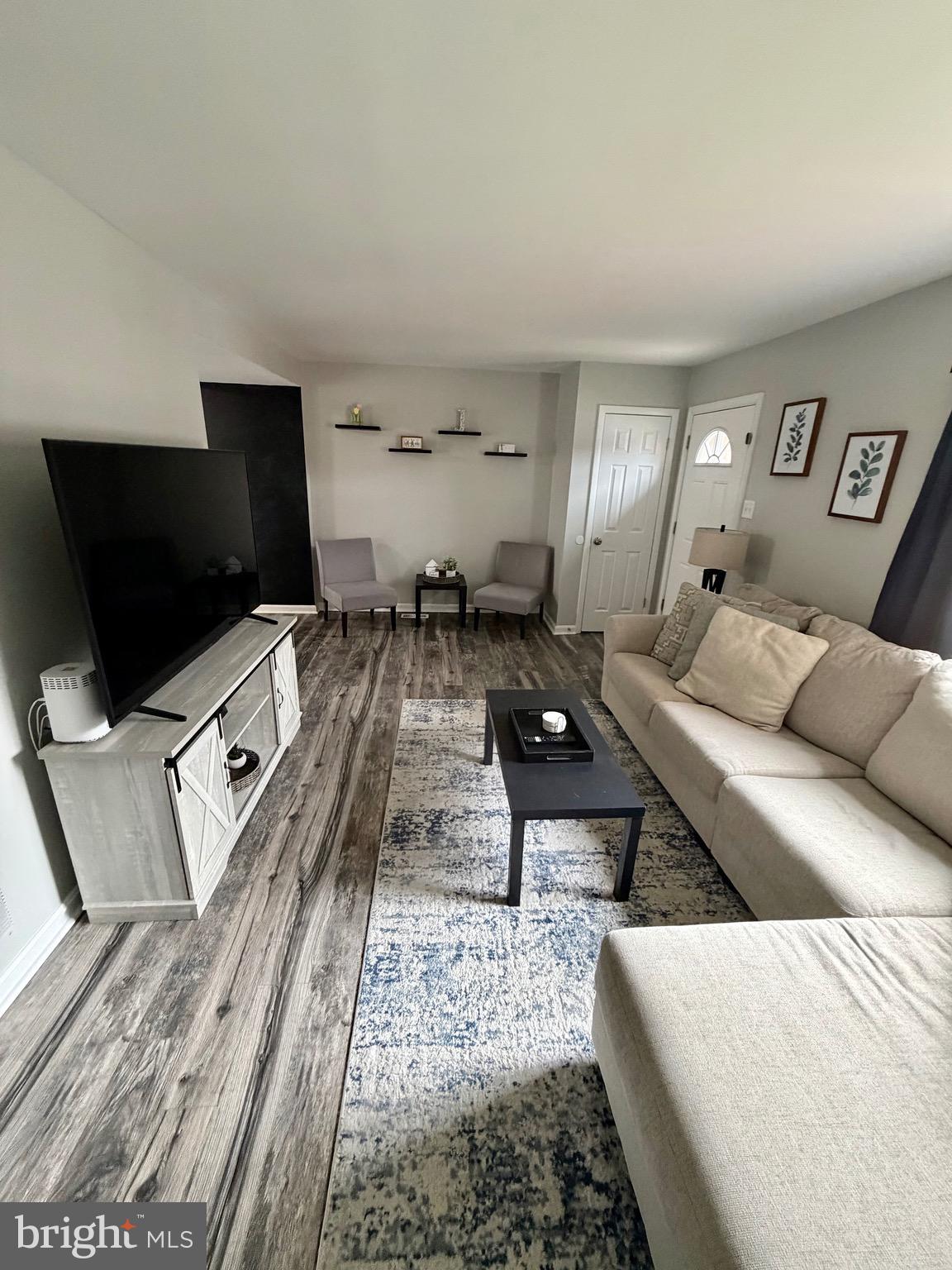 ELIZABETHS LANDING - Residential