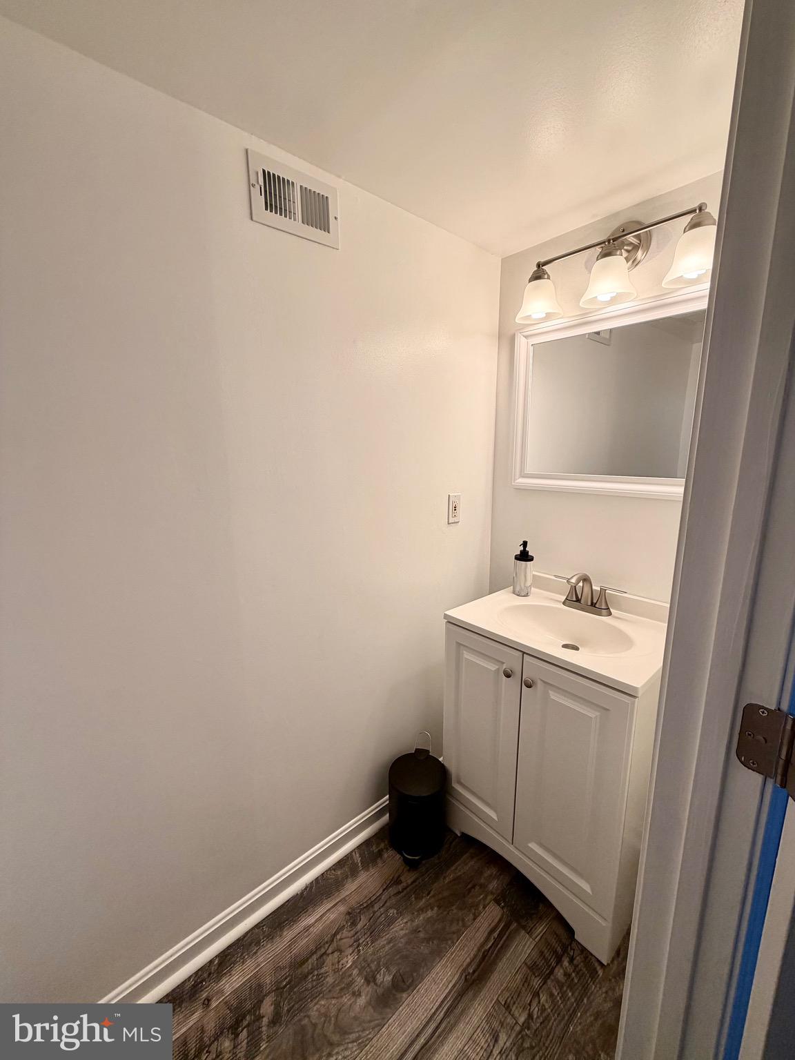 ELIZABETHS LANDING - Residential