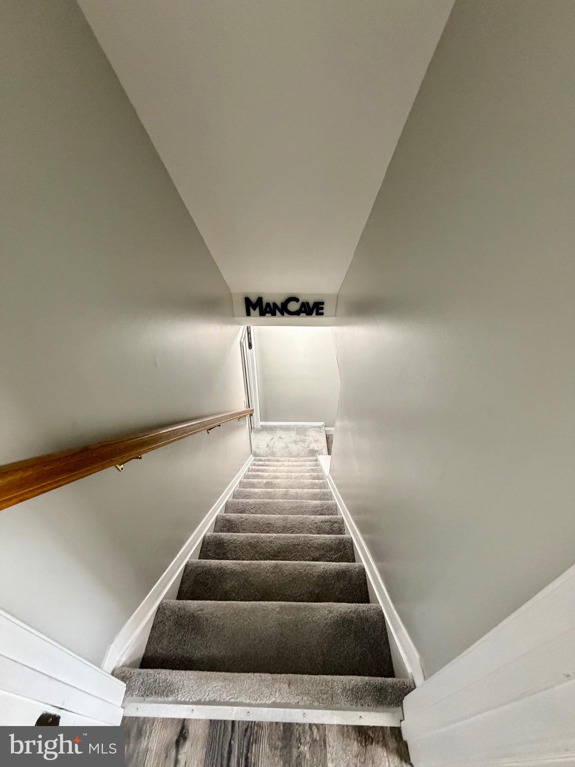 ELIZABETHS LANDING - Residential