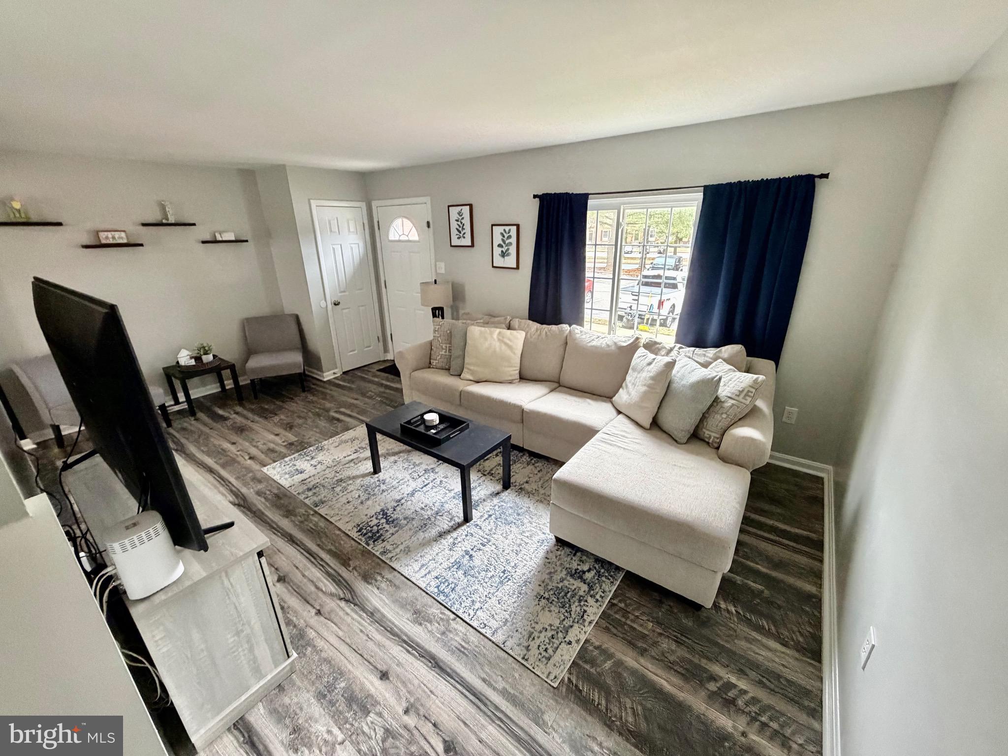 ELIZABETHS LANDING - Residential