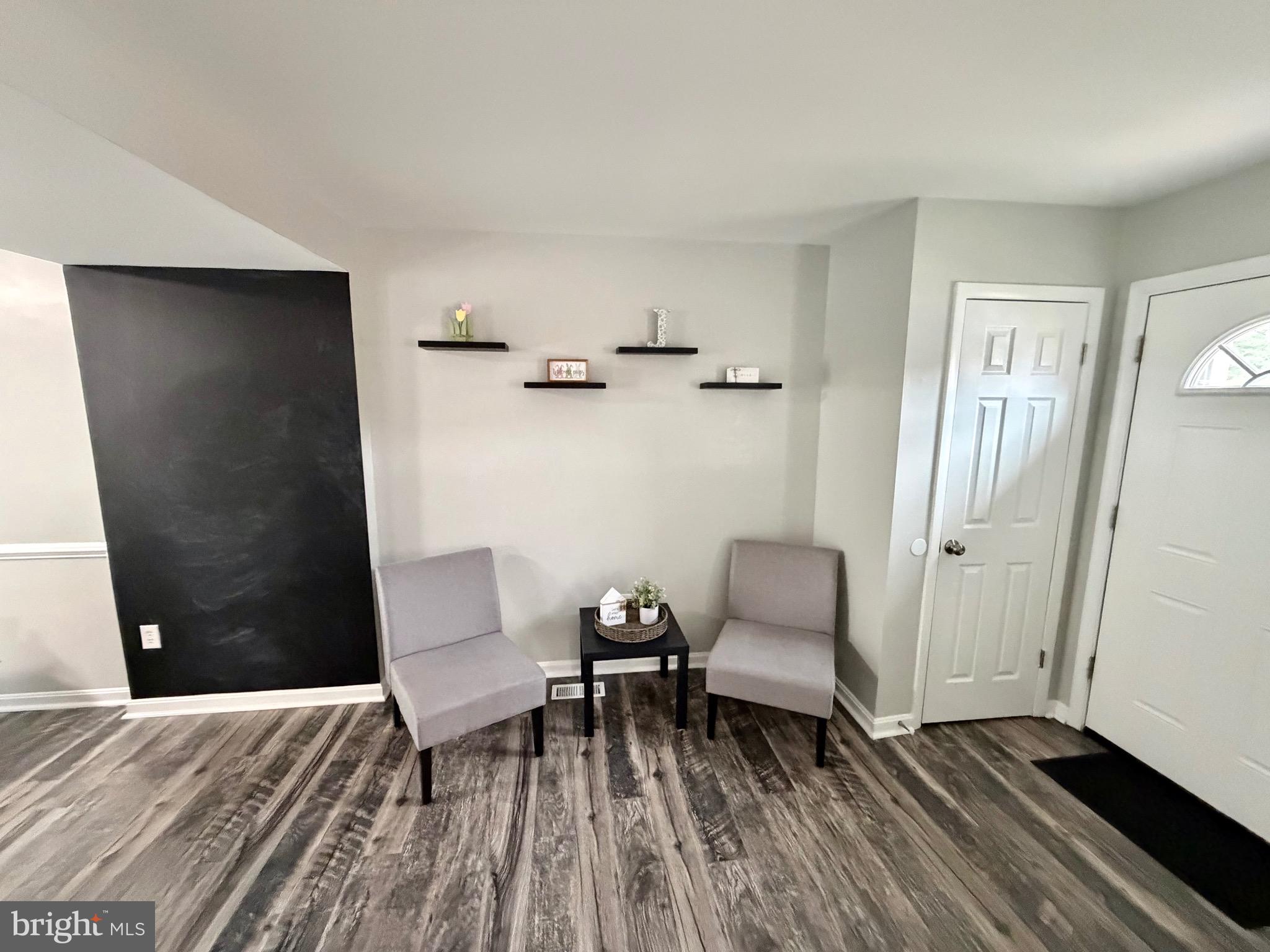 ELIZABETHS LANDING - Residential