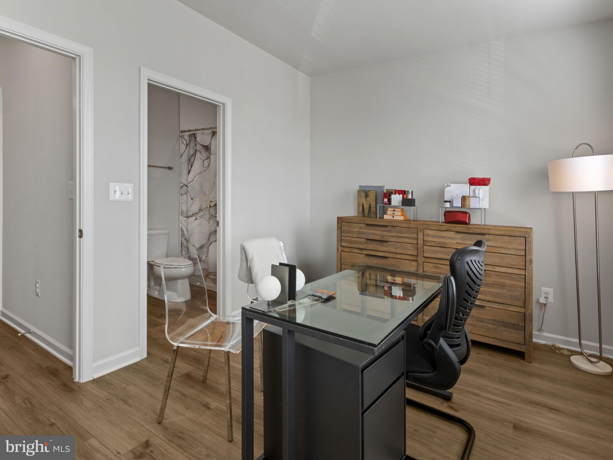 VISTA GARDENS PLAT 1> - Residential Lease