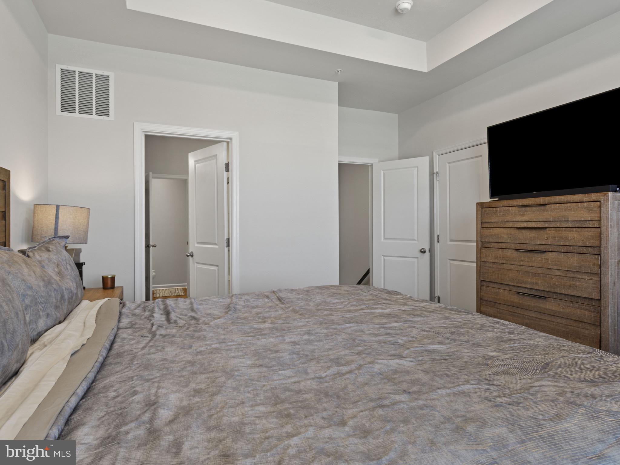 VISTA GARDENS PLAT 1> - Residential Lease