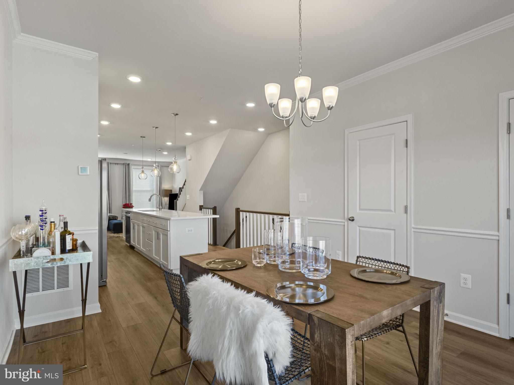 VISTA GARDENS PLAT 1> - Residential Lease