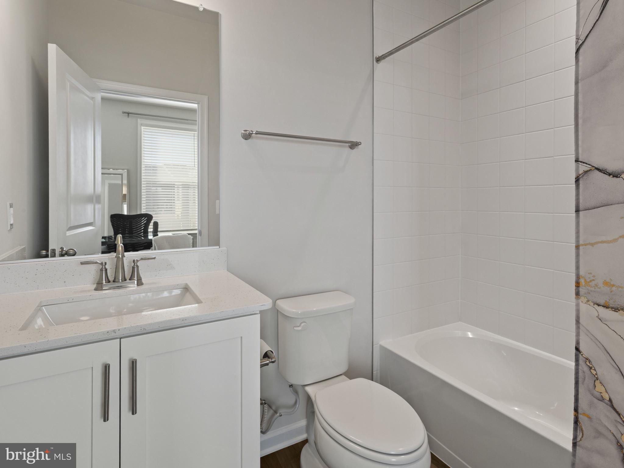 VISTA GARDENS PLAT 1> - Residential Lease