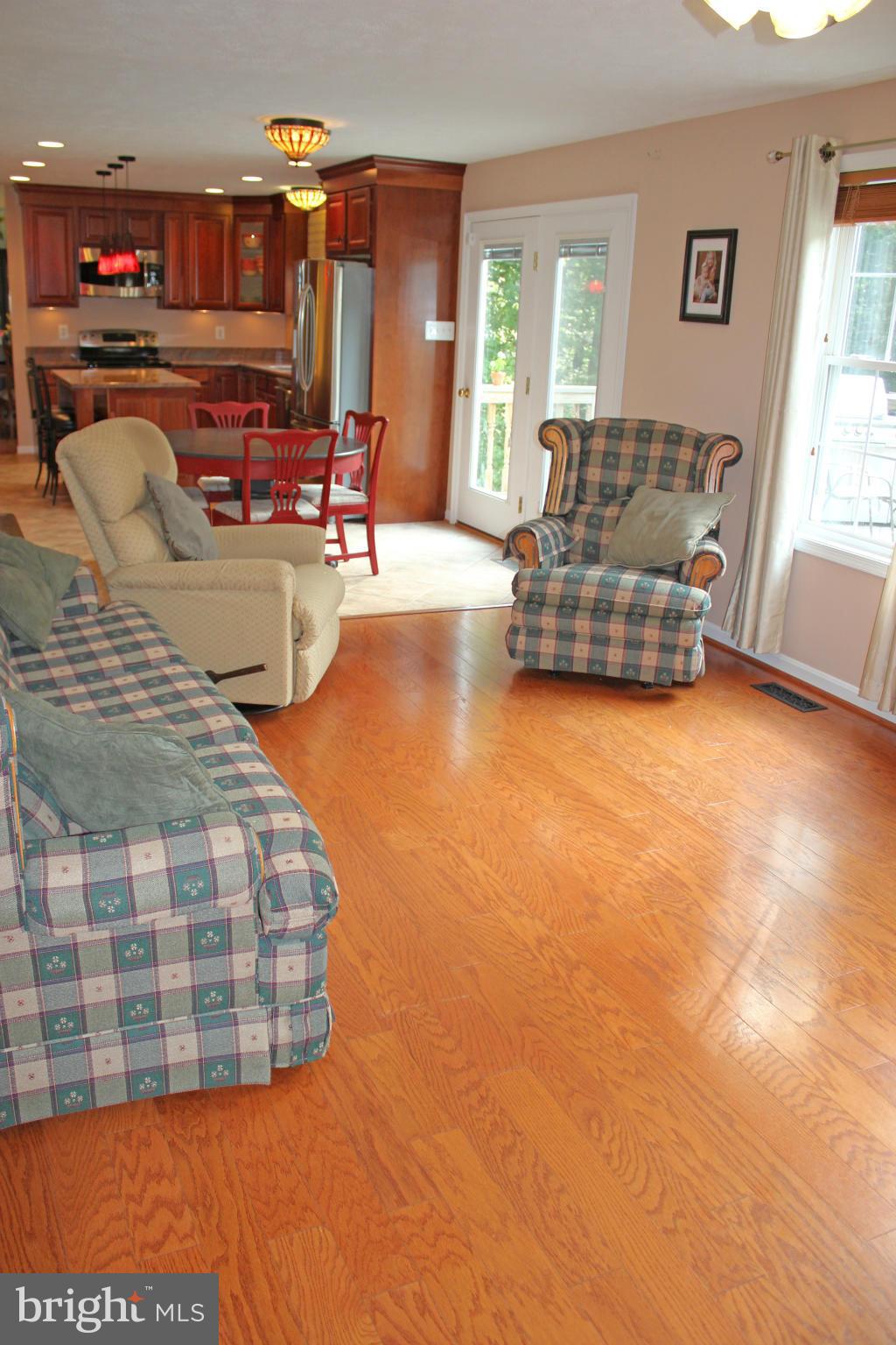 BRUCE KNOLLS - Residential