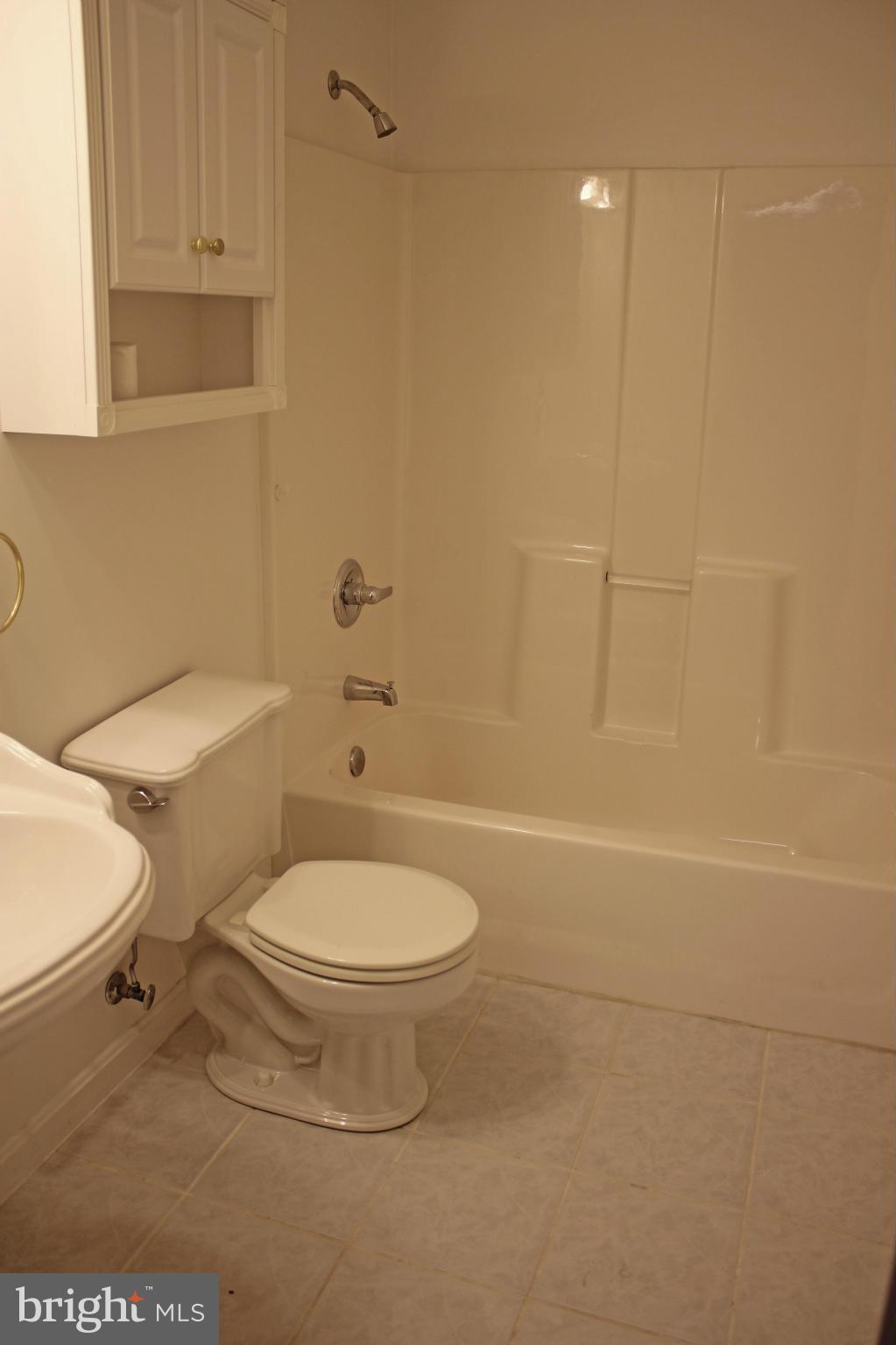 BRUCE KNOLLS - Residential