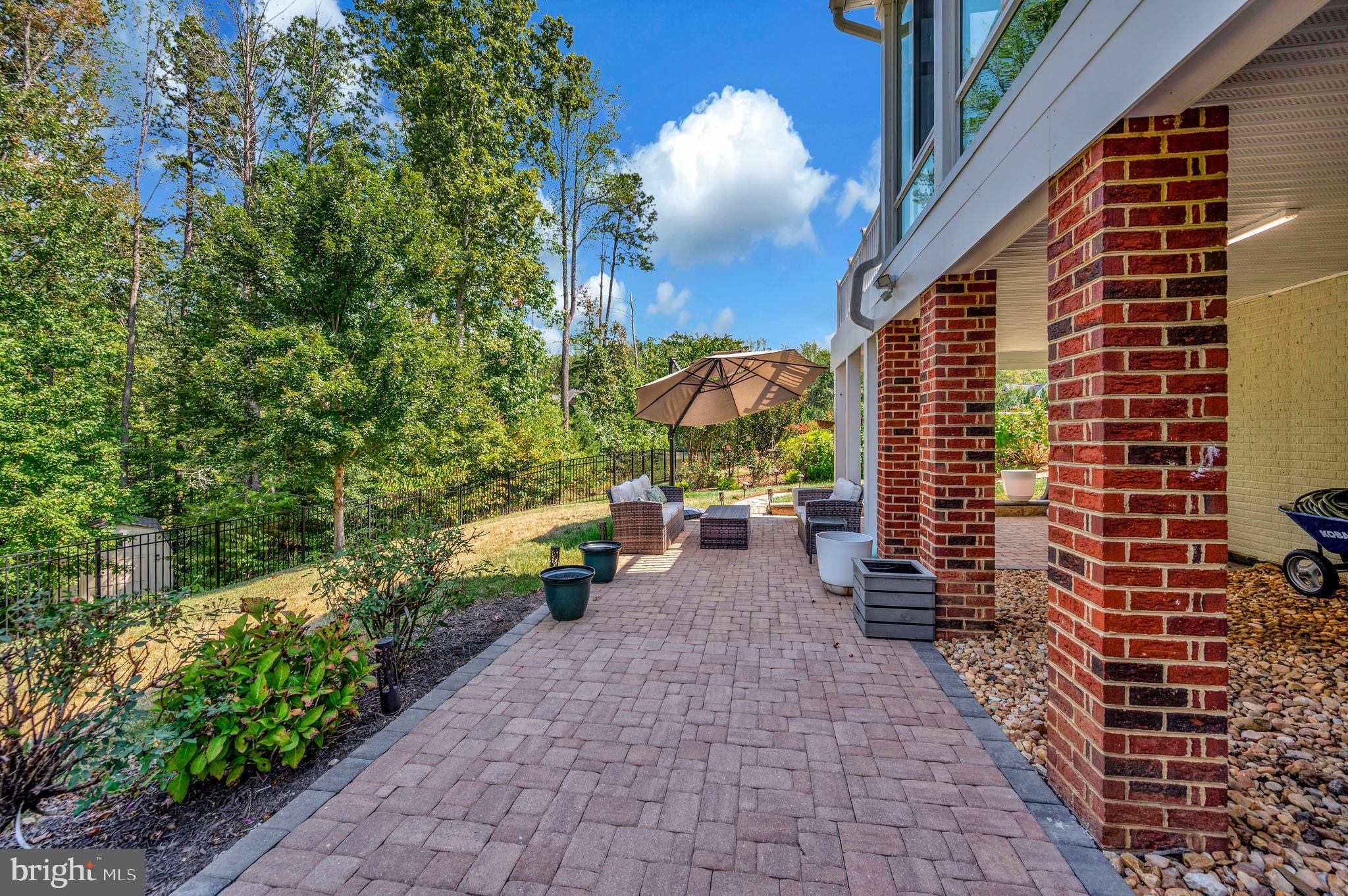 LAKE ESTATES - Residential