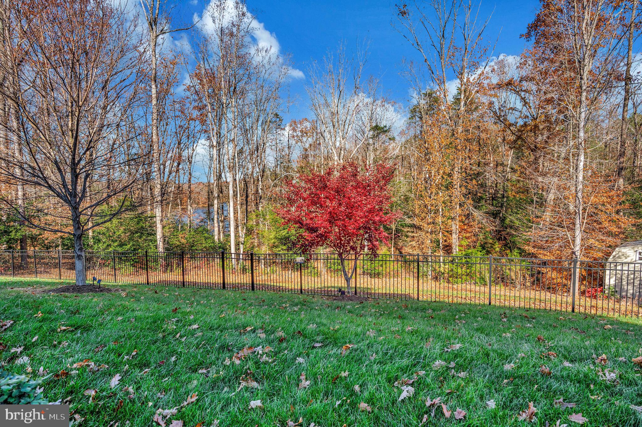 LAKE ESTATES - Residential