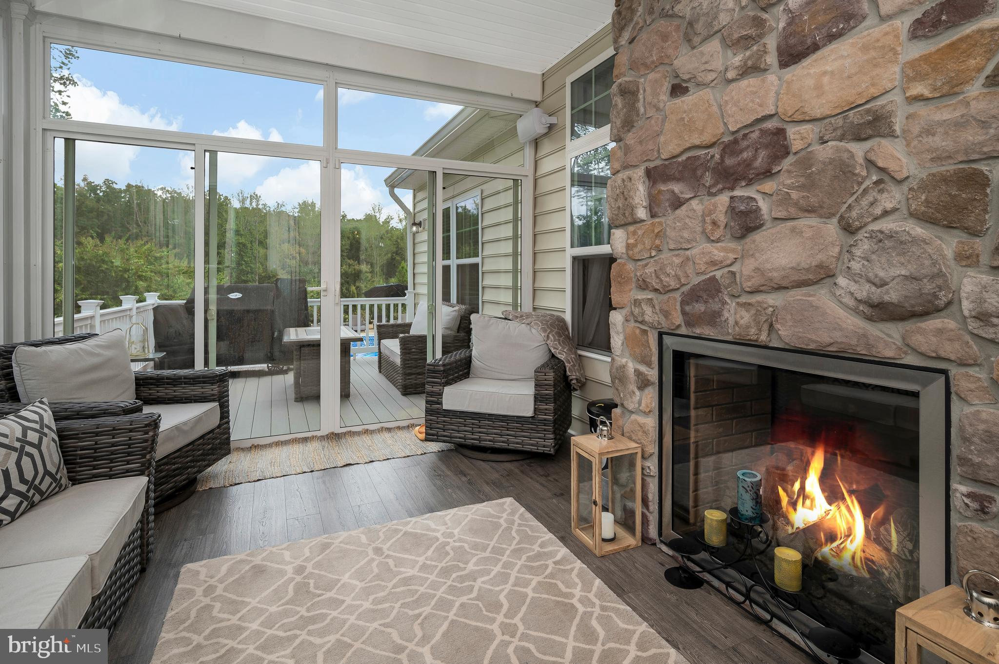 LAKE ESTATES - Residential