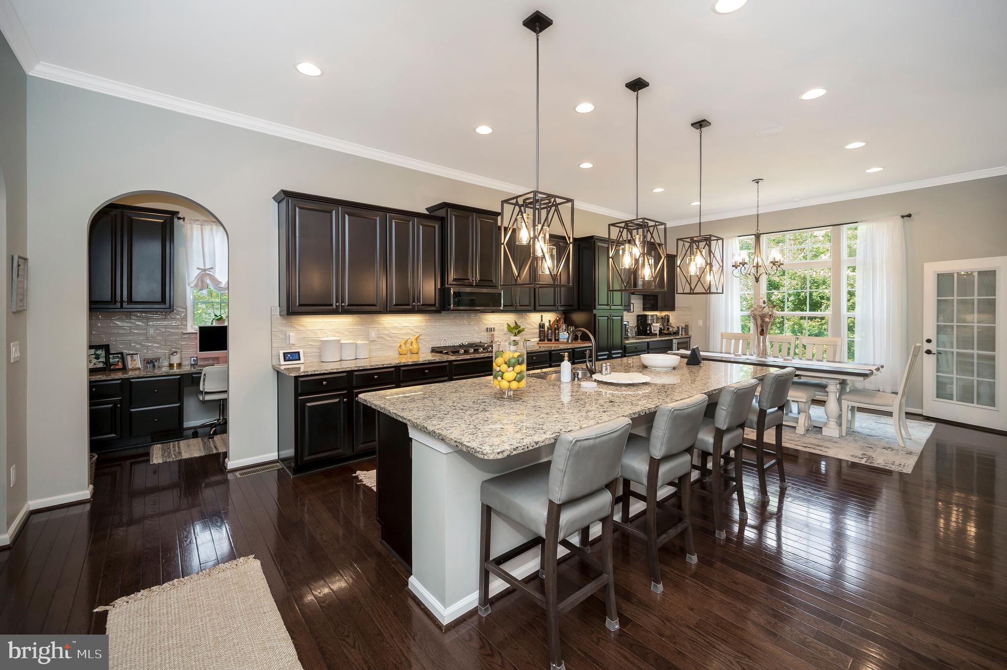 LAKE ESTATES - Residential