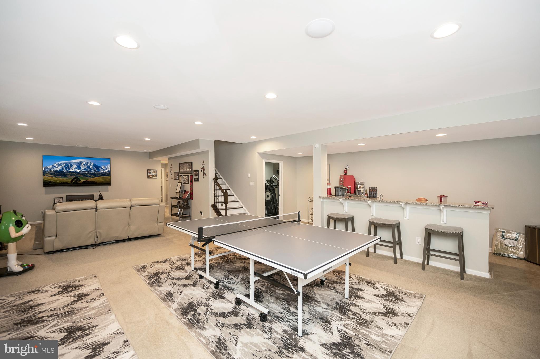 LAKE ESTATES - Residential