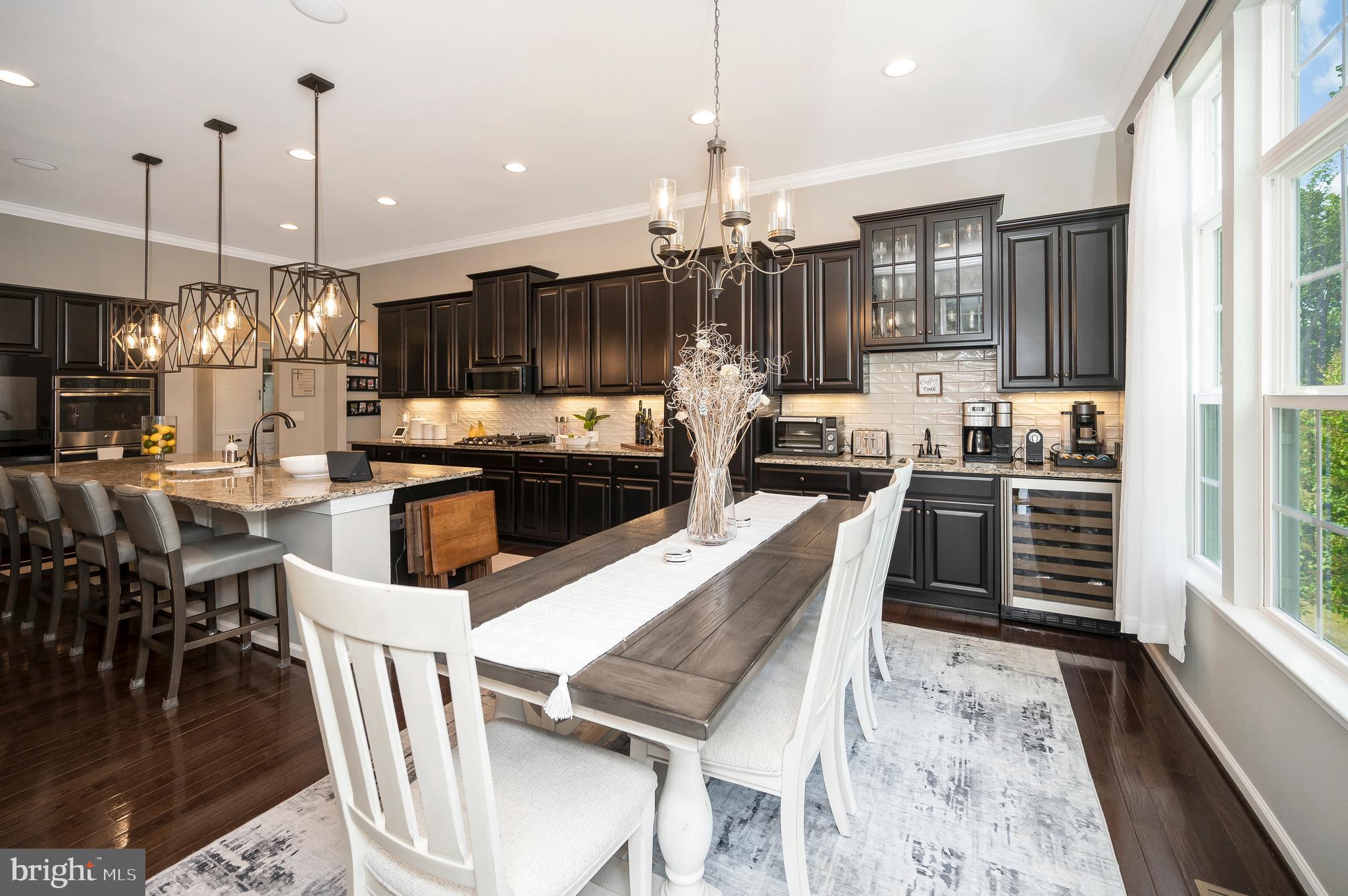 LAKE ESTATES - Residential