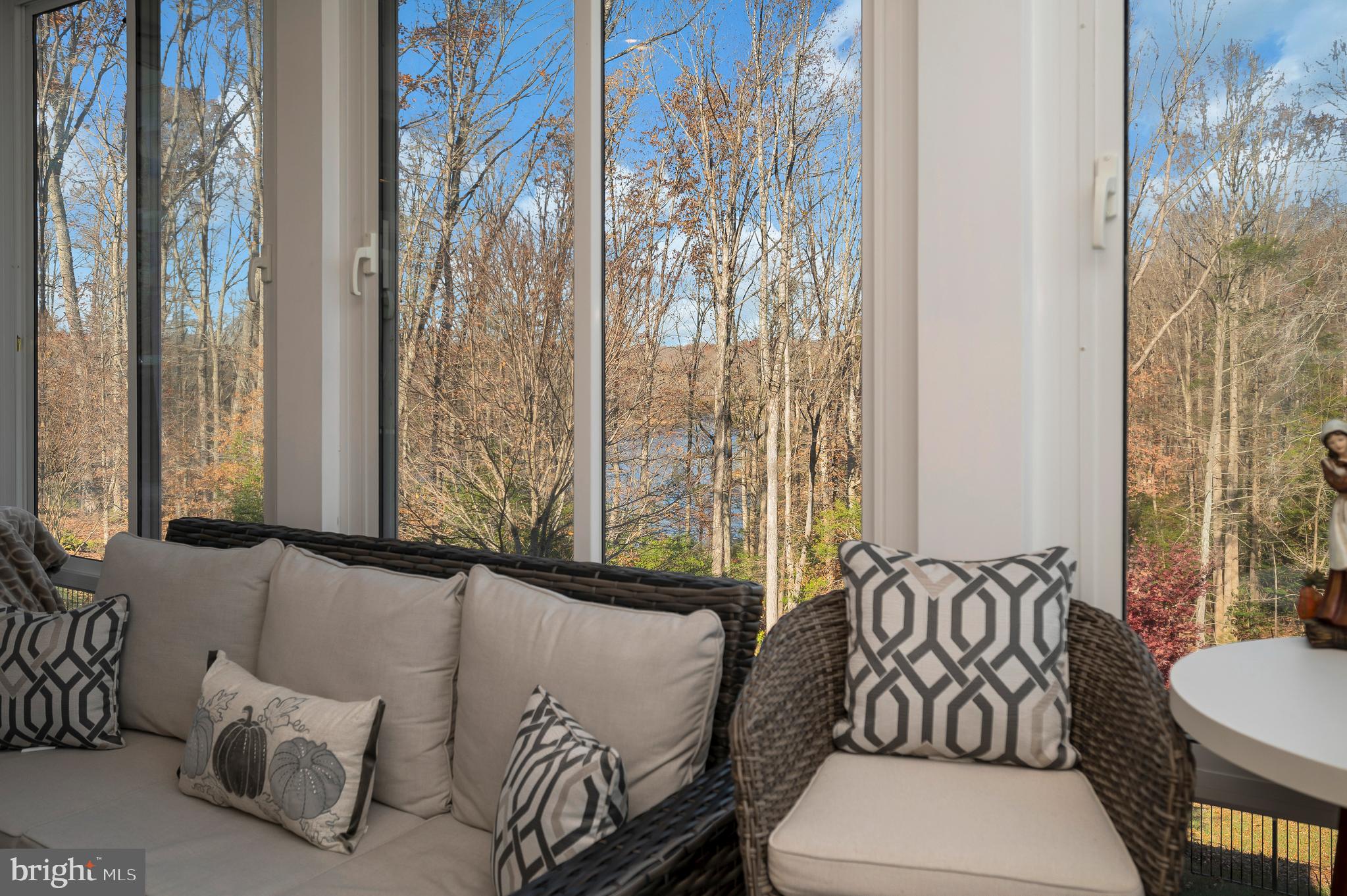 LAKE ESTATES - Residential