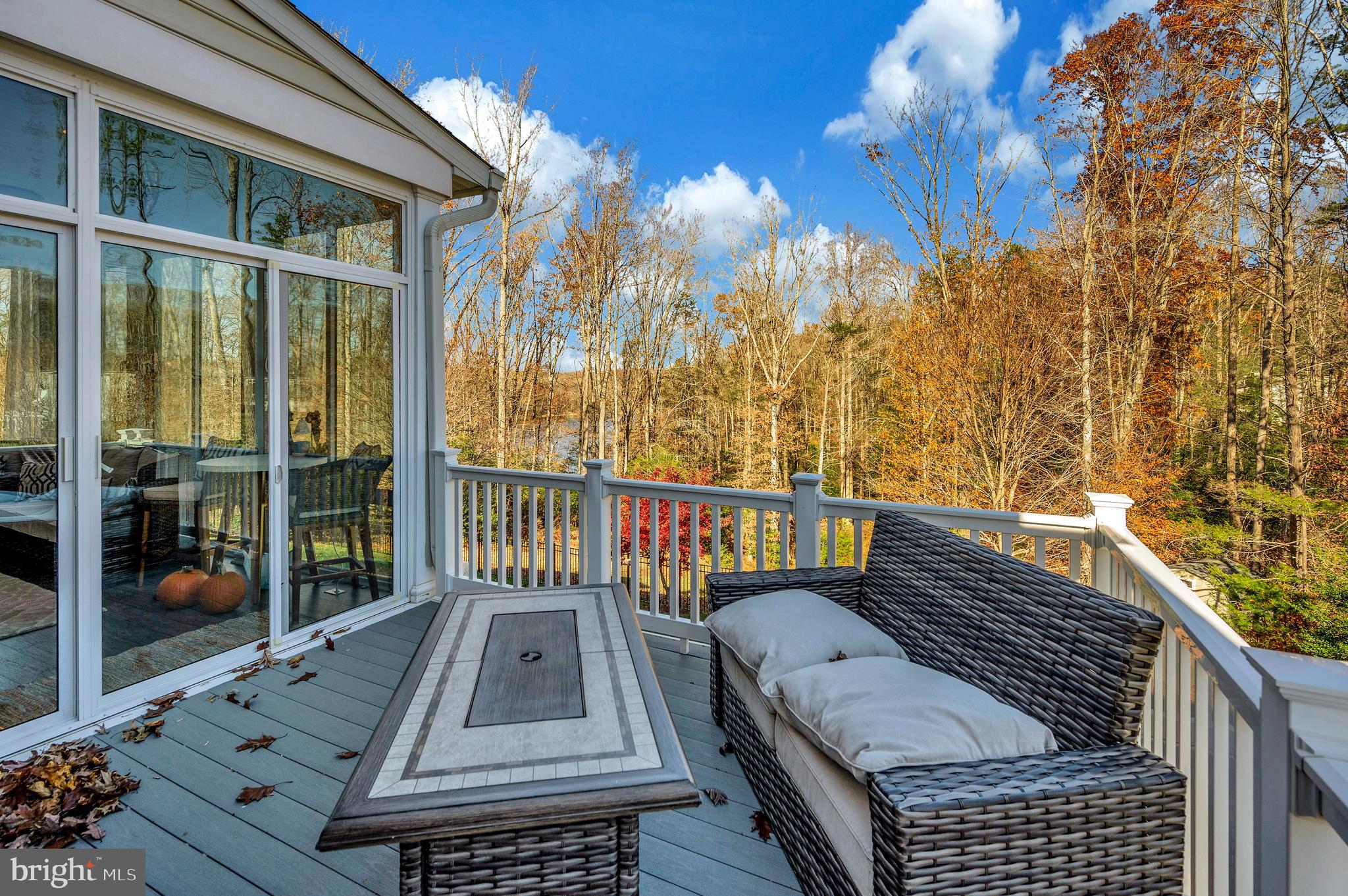 LAKE ESTATES - Residential