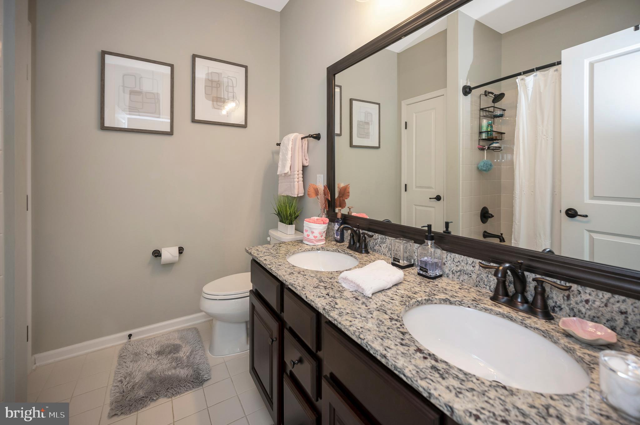 LAKE ESTATES - Residential