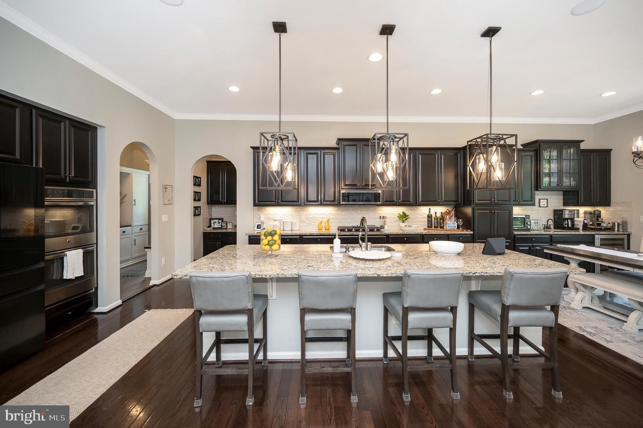 LAKE ESTATES - Residential