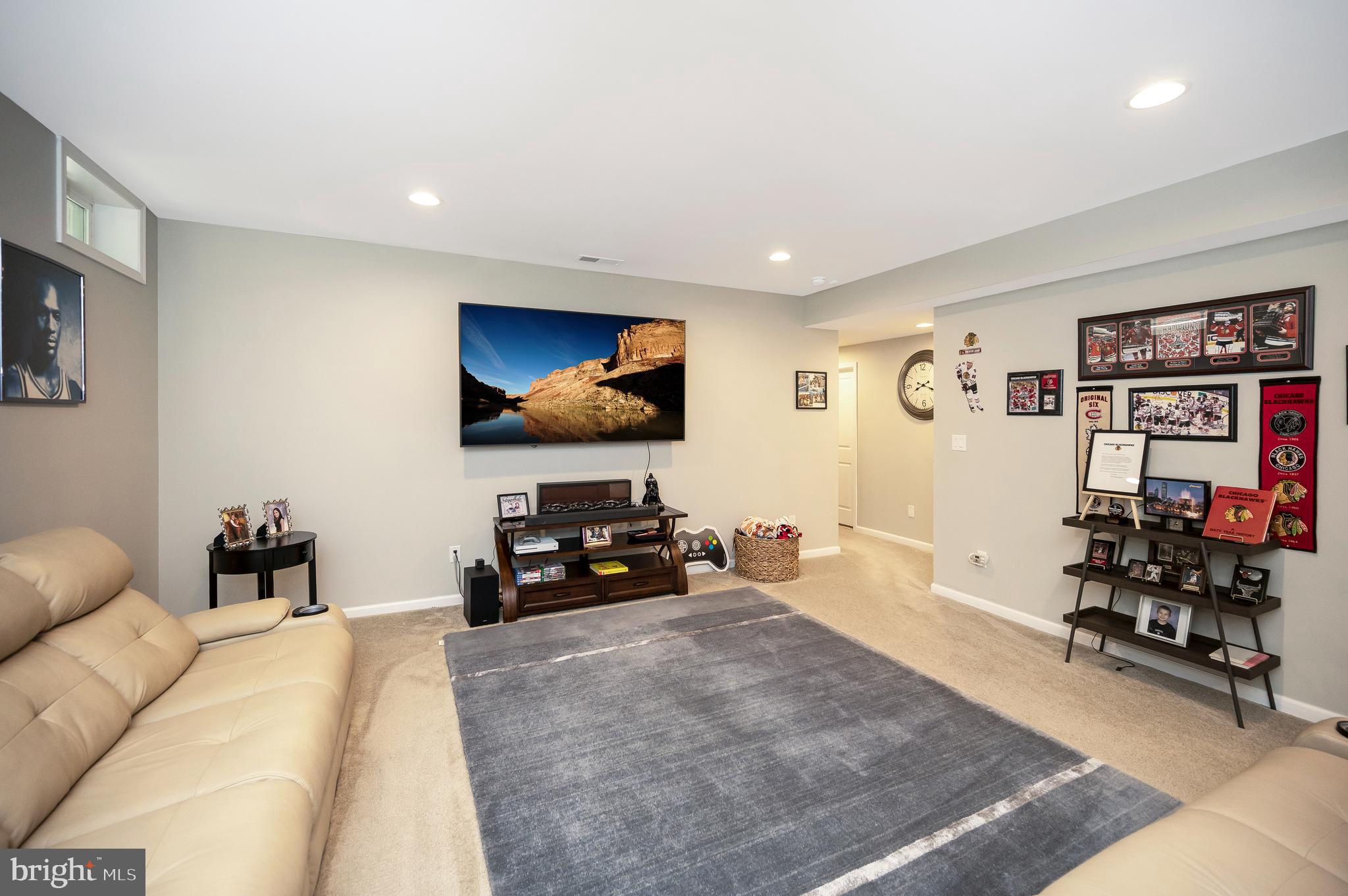 LAKE ESTATES - Residential