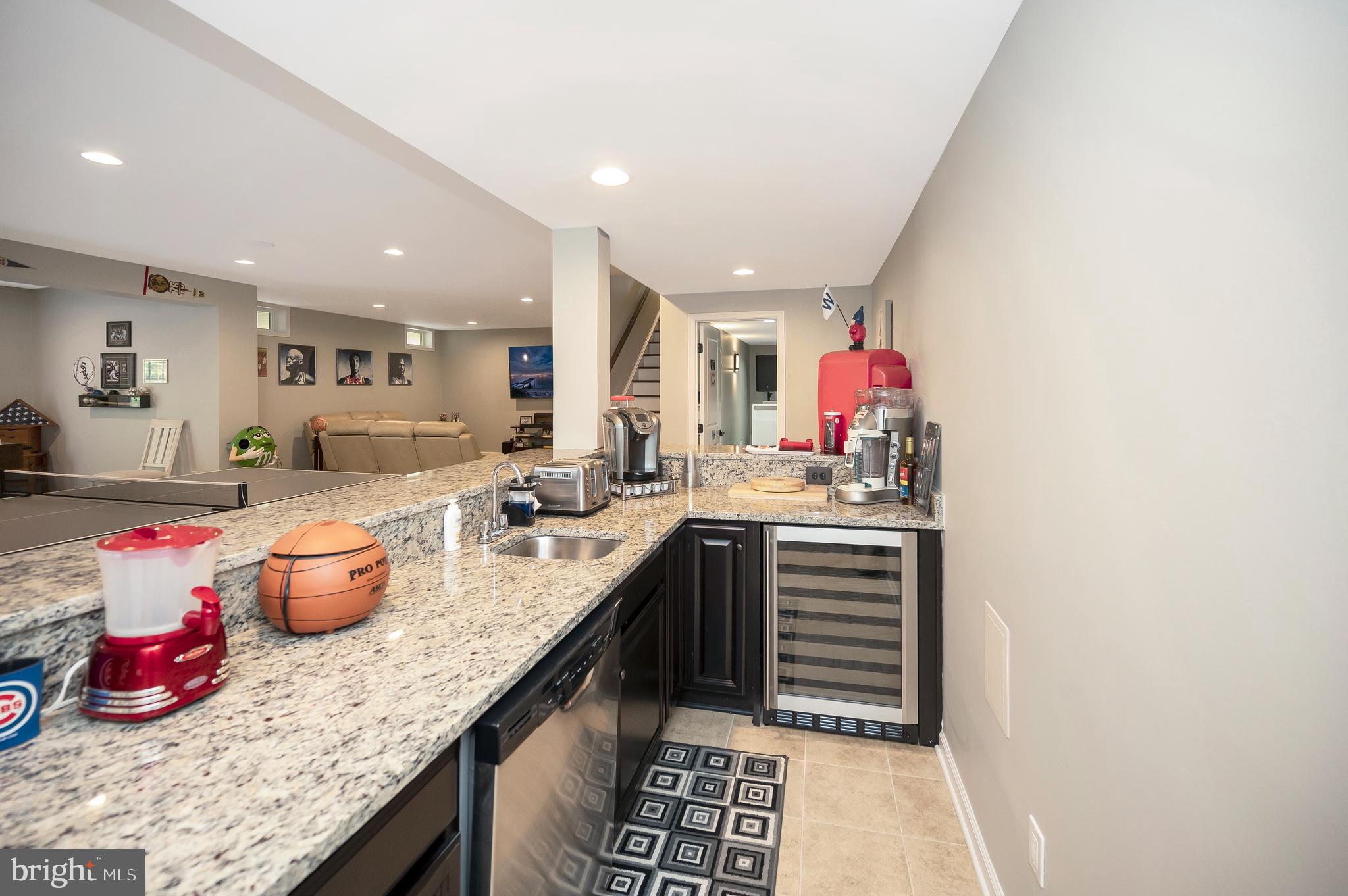 LAKE ESTATES - Residential