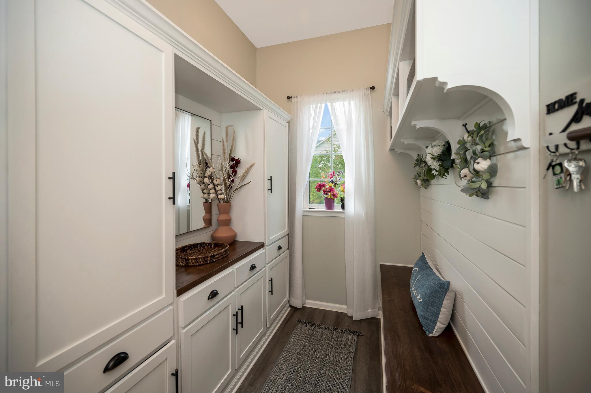 LAKE ESTATES - Residential