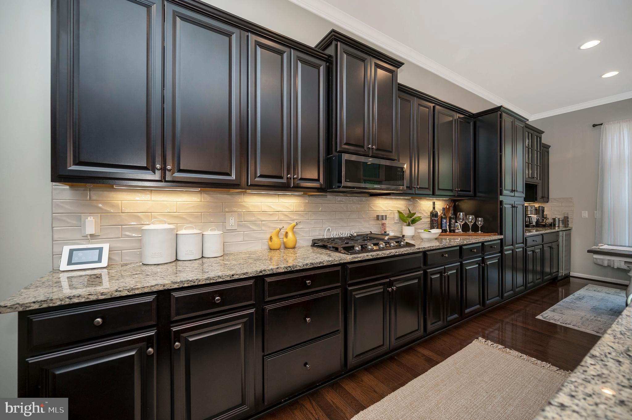 LAKE ESTATES - Residential