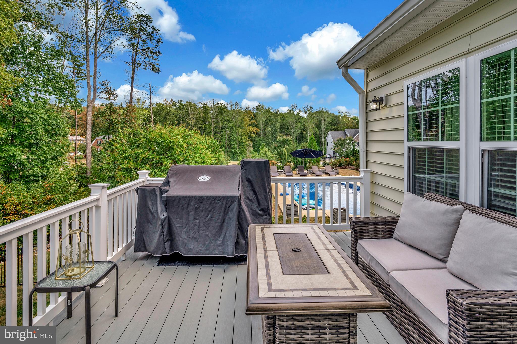 LAKE ESTATES - Residential