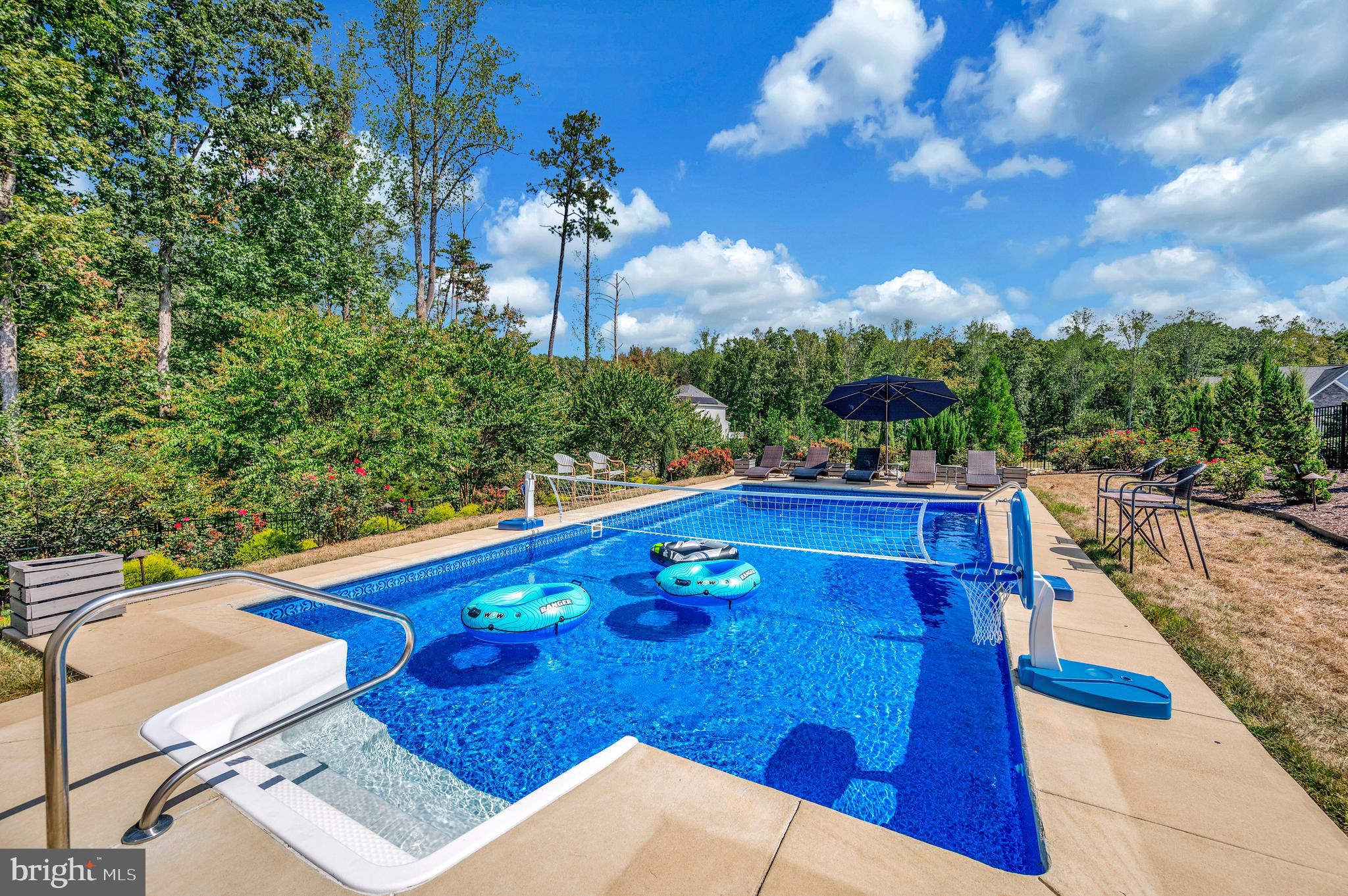 LAKE ESTATES - Residential