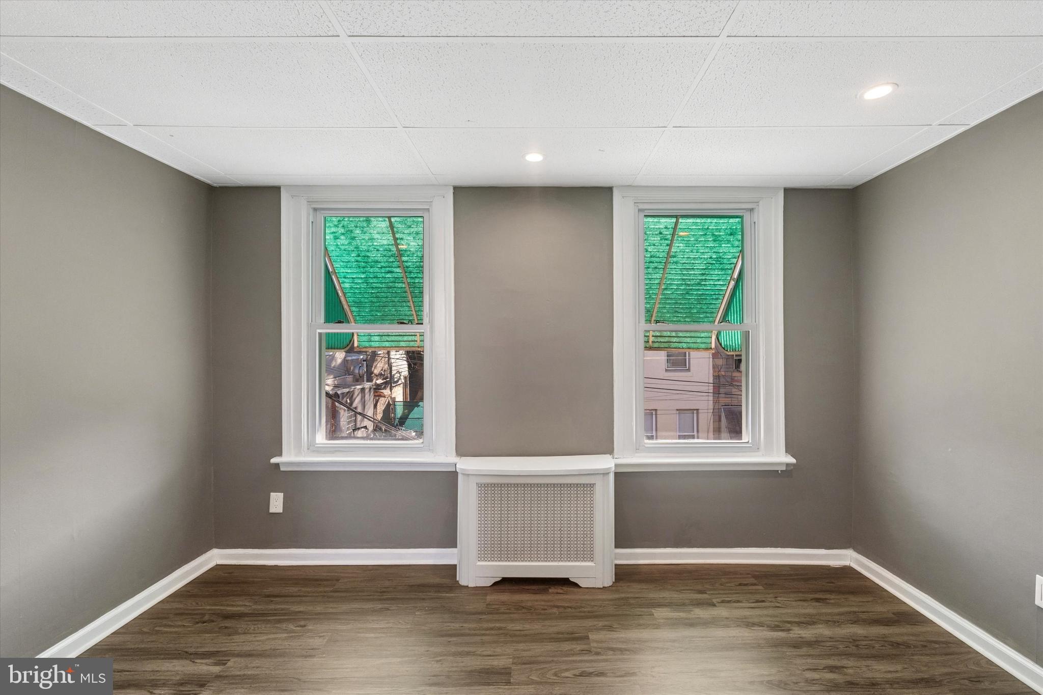 PORT RICHMOND - Residential