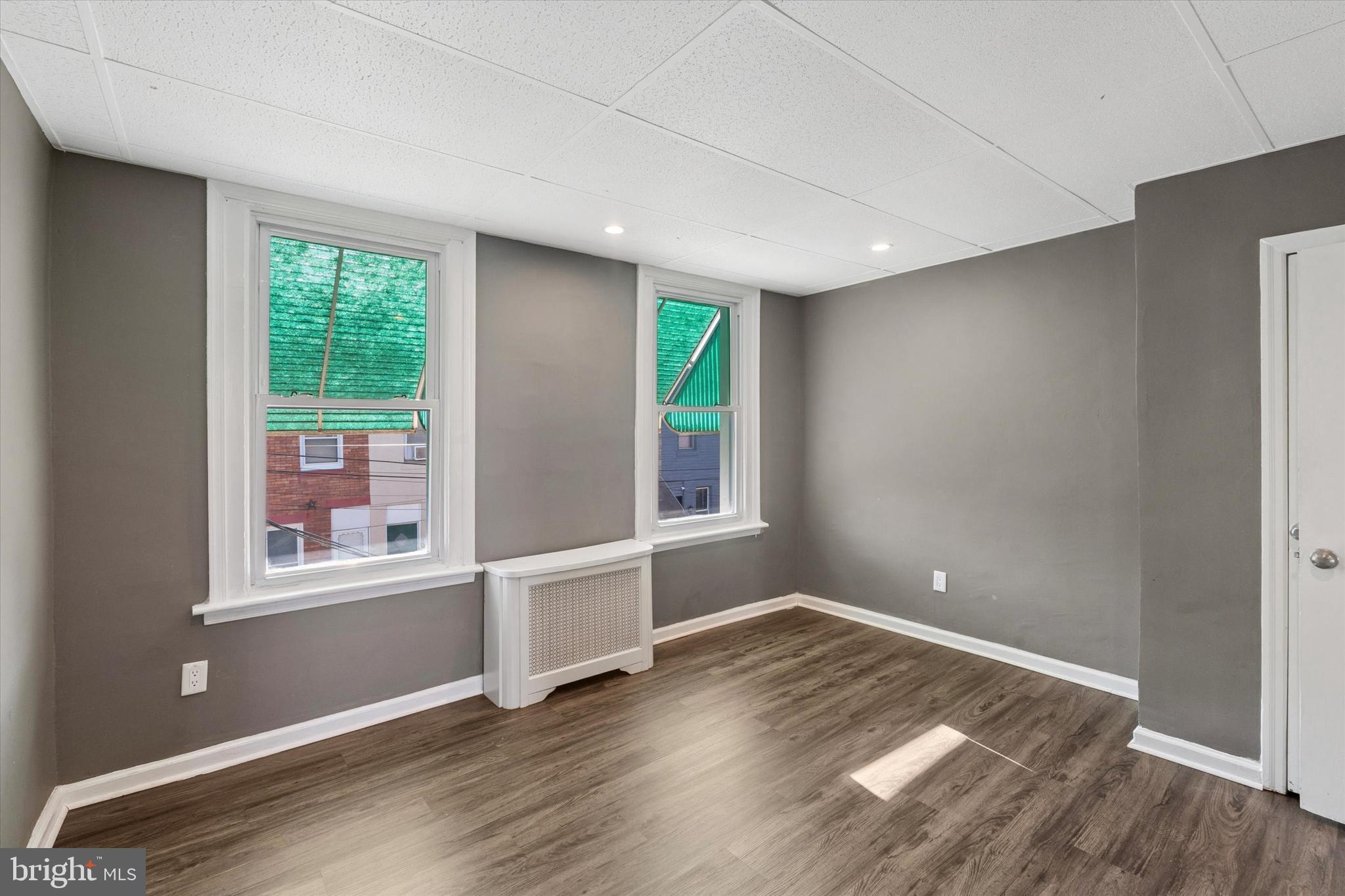 PORT RICHMOND - Residential