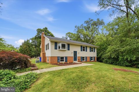 Homes For Sale - 5615 Calvert Drive<br/> FREDERICK, MD 21703