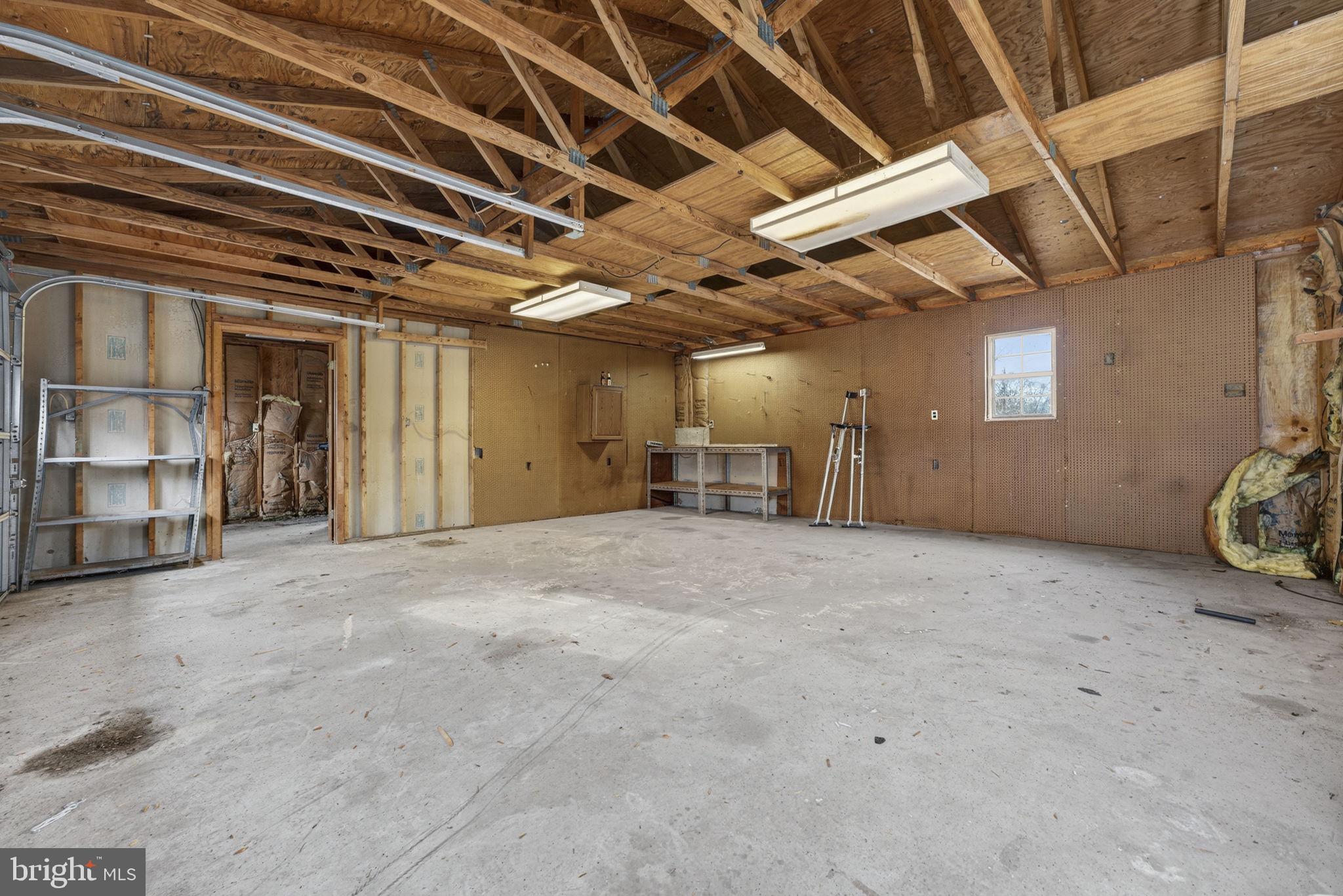 EBB TIDE BEACH ESTATES - Residential