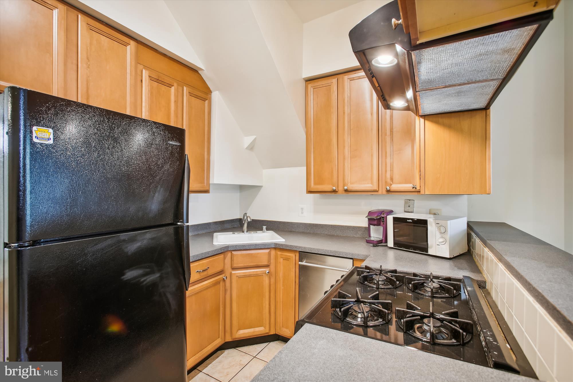 SHAW - Residential Lease