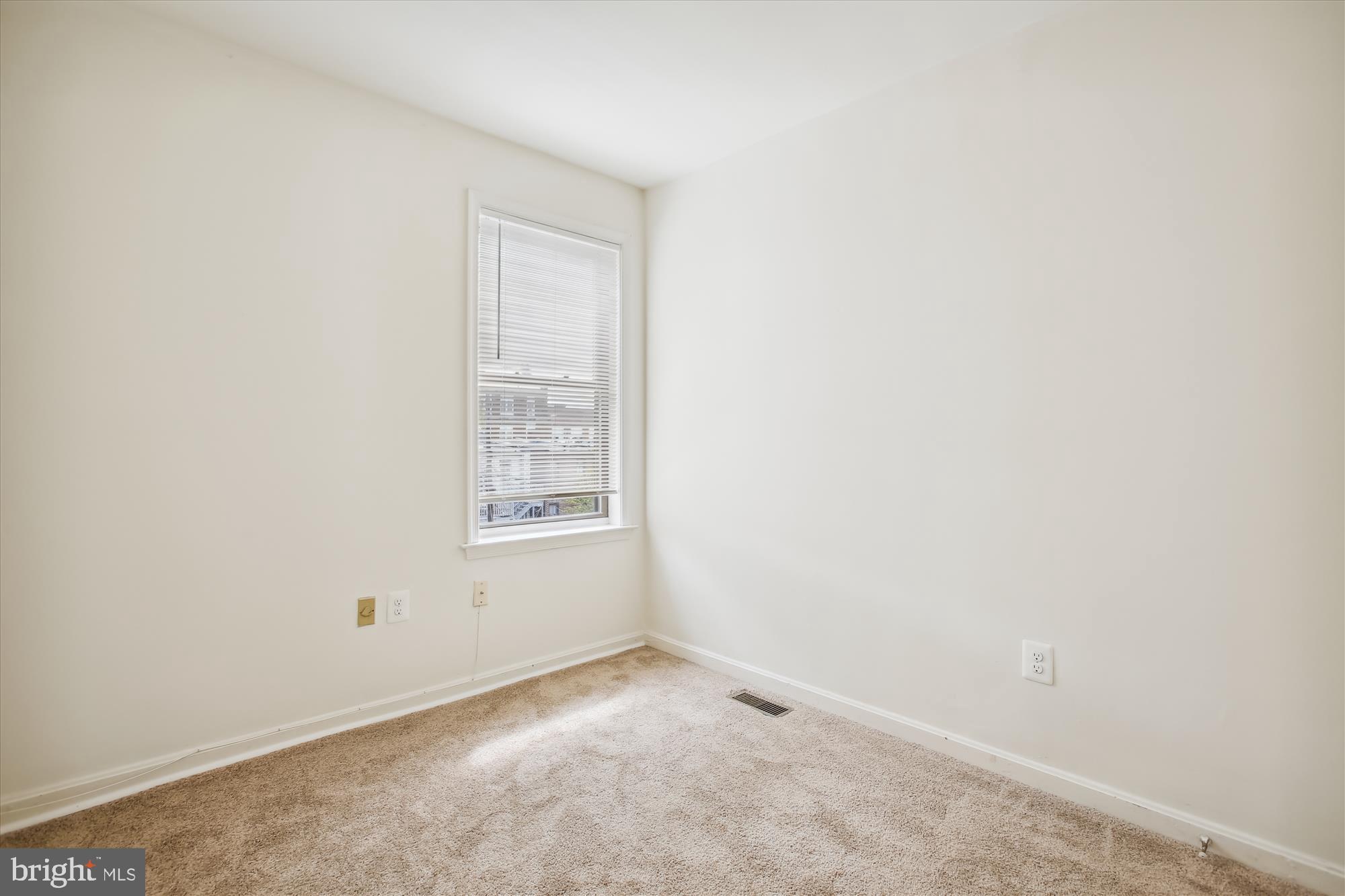 SHAW - Residential Lease