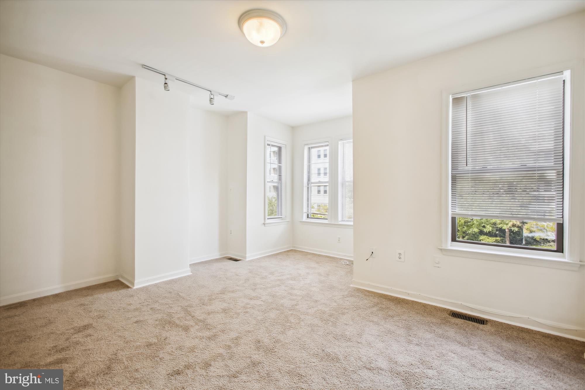 SHAW - Residential Lease